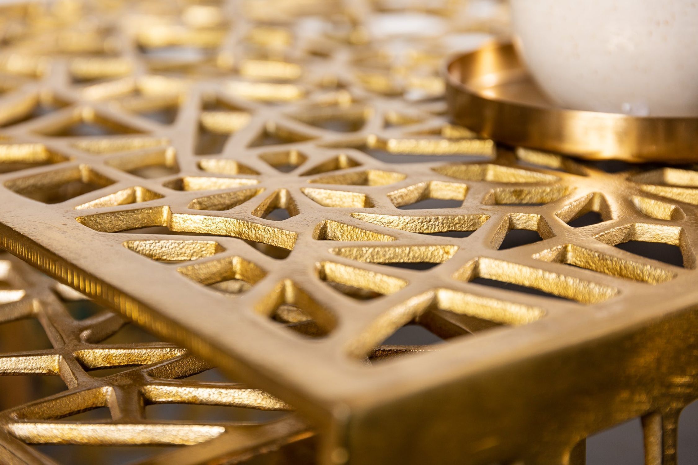 Couchtisch 2er Set Metall in Gold eckig Handarbeit Gold, Drinnen, Innenarchitektur