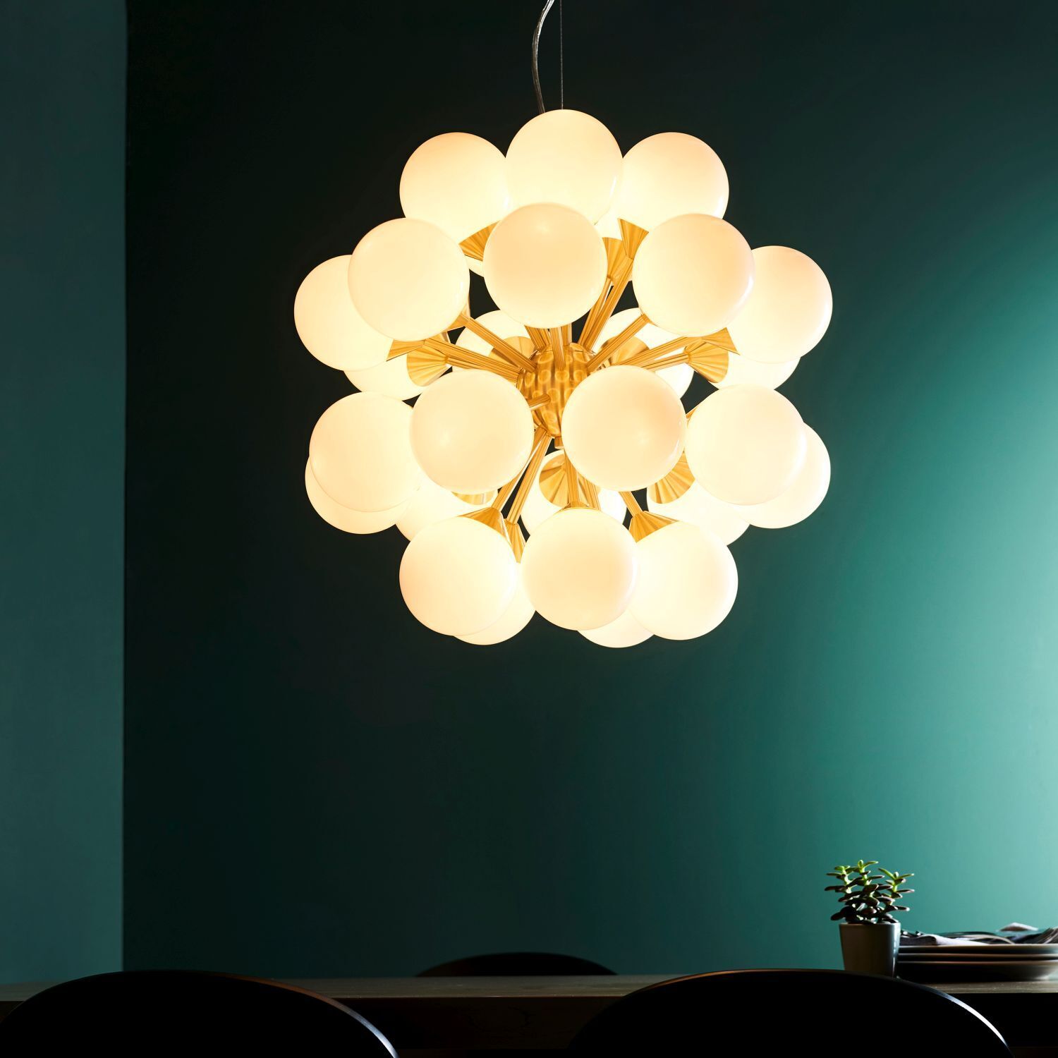 Lampe à suspendre verre métal L : 55 laiton blanc boule abat-jour 28x G9