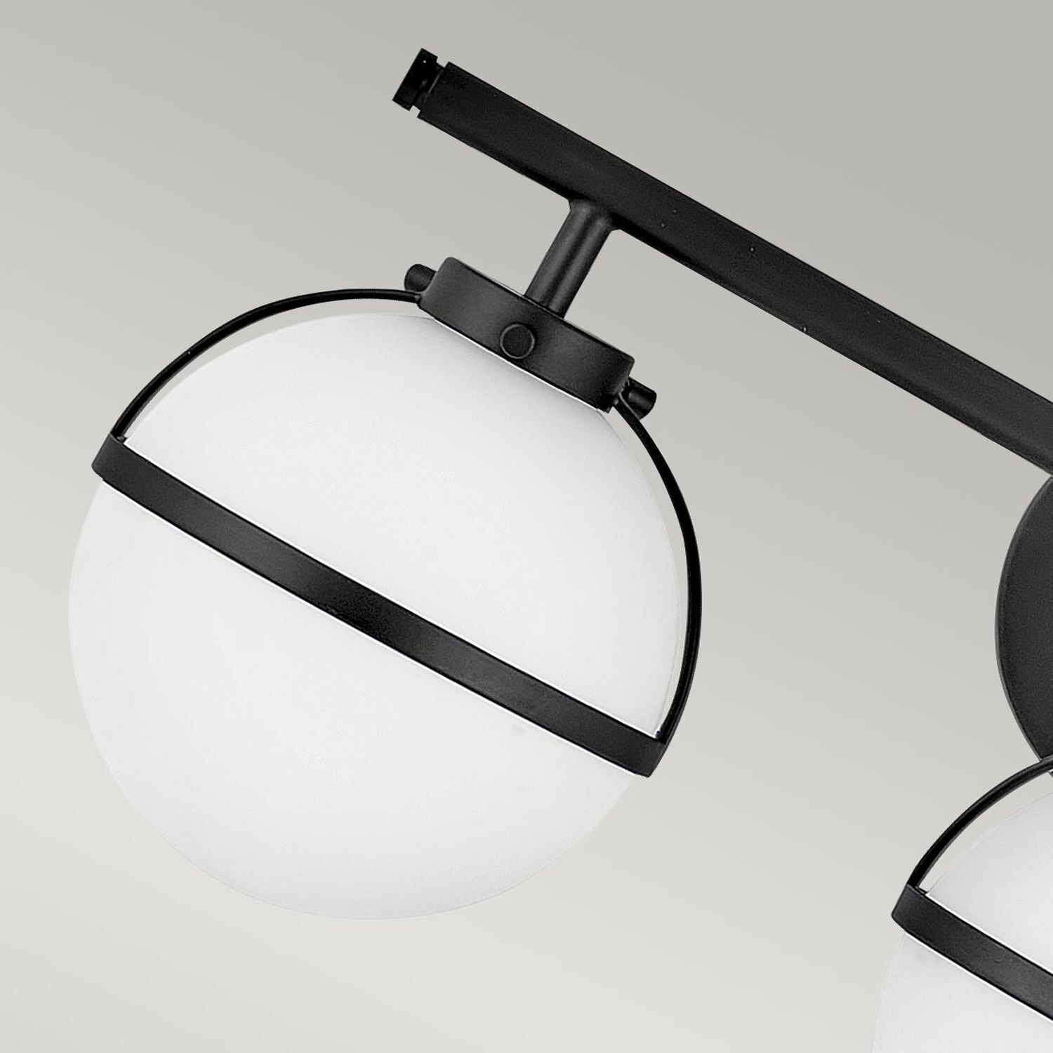 Lampe de salle de bain murale IP44 60,6 cm de large métal verre E14