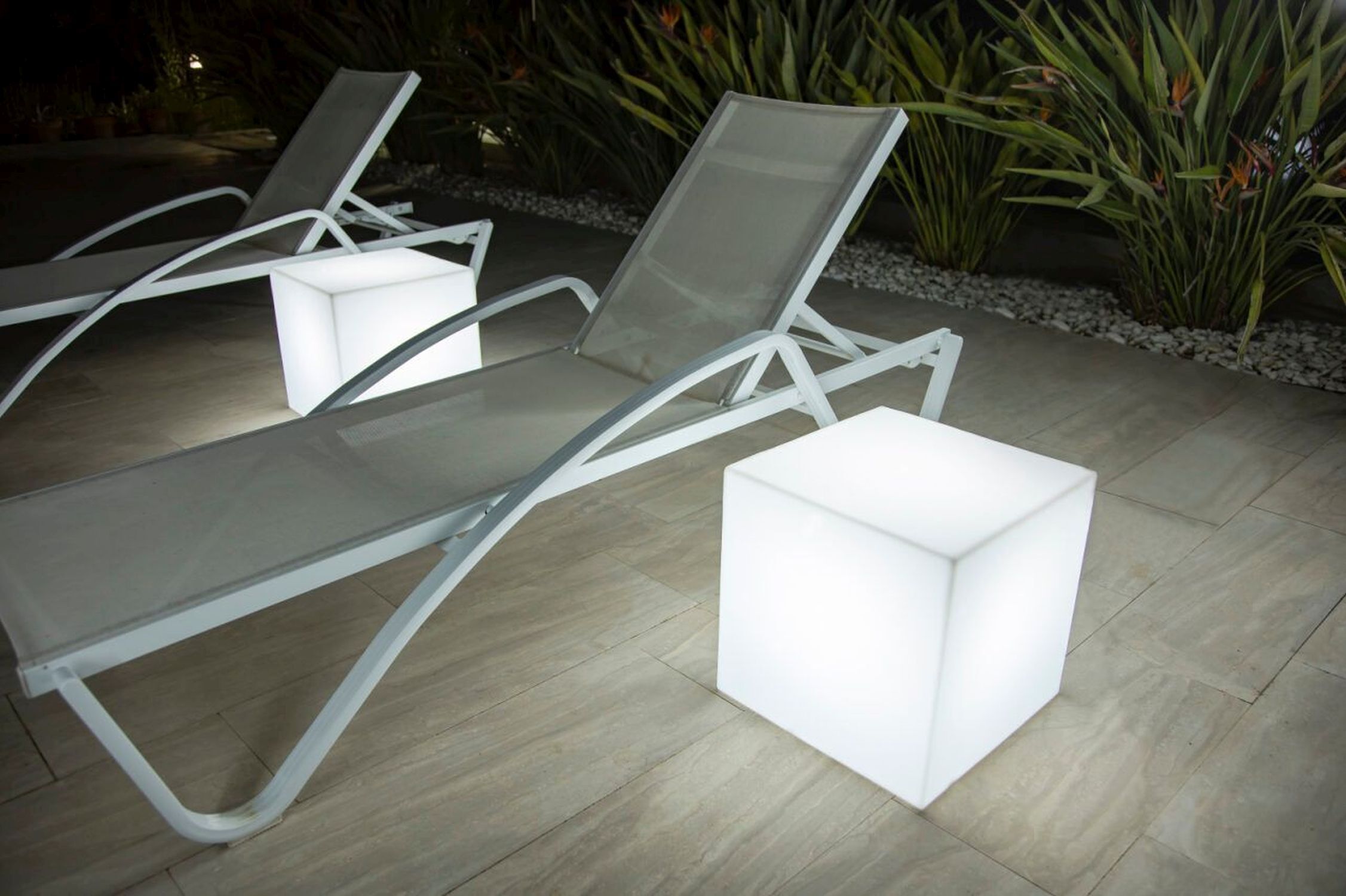 Cube lumineux avec câble Fiche L : 43 cm IP65 E27 LED 2700 K