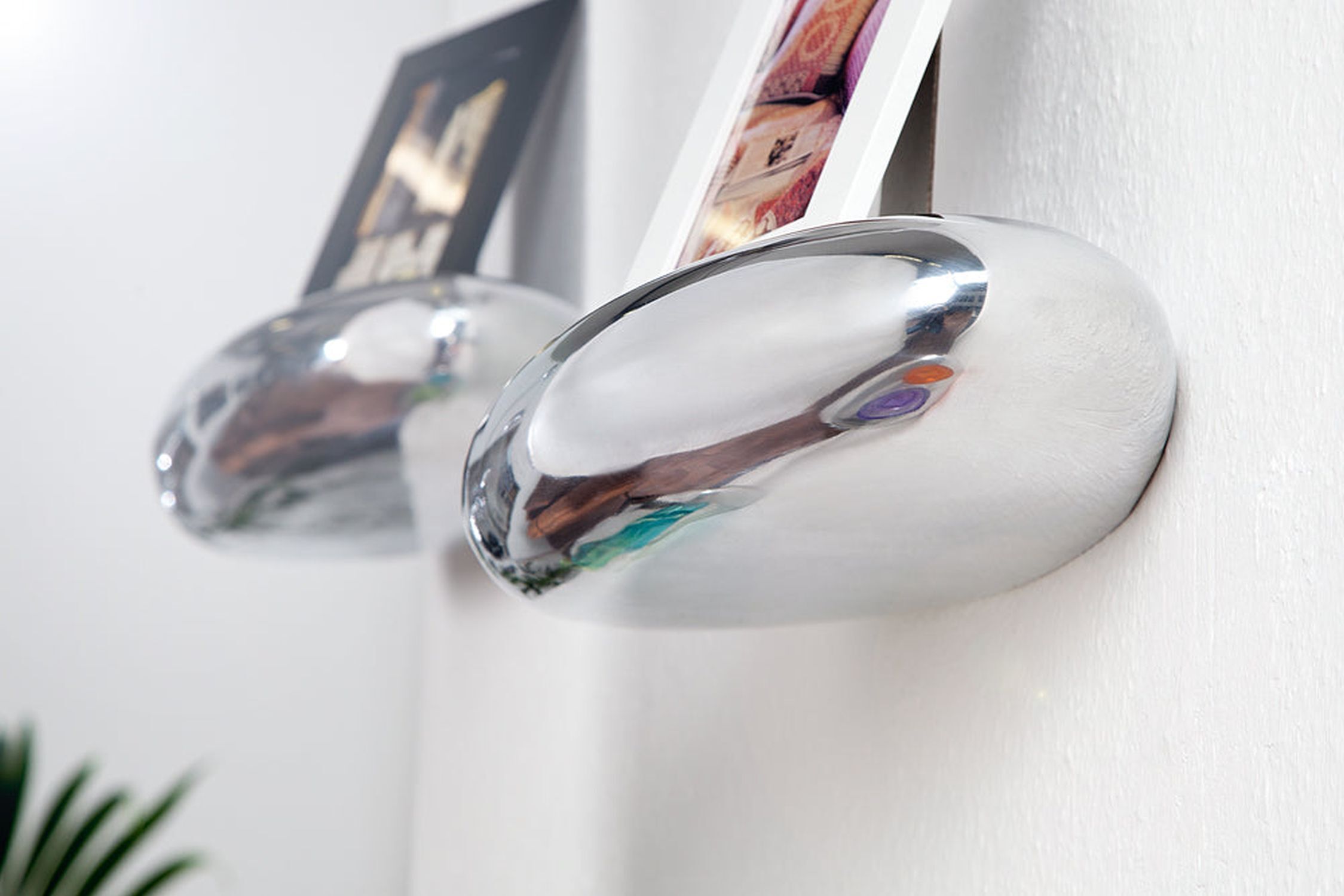 Étagère murale en métal argenté L : 40 cm rond flottant