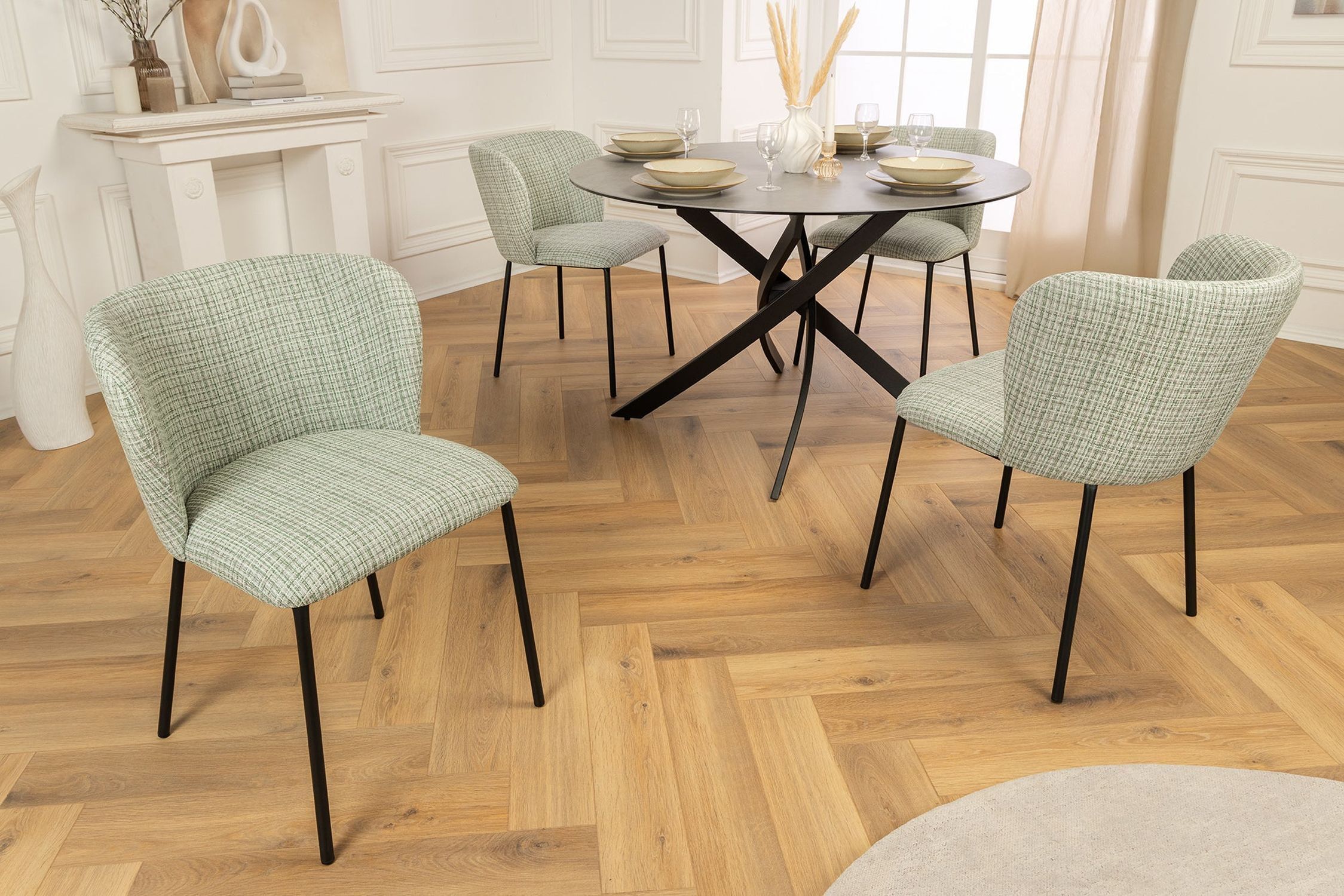 Tabelle, Fußboden, Esstisch, Tischplatte, Innenarchitektur