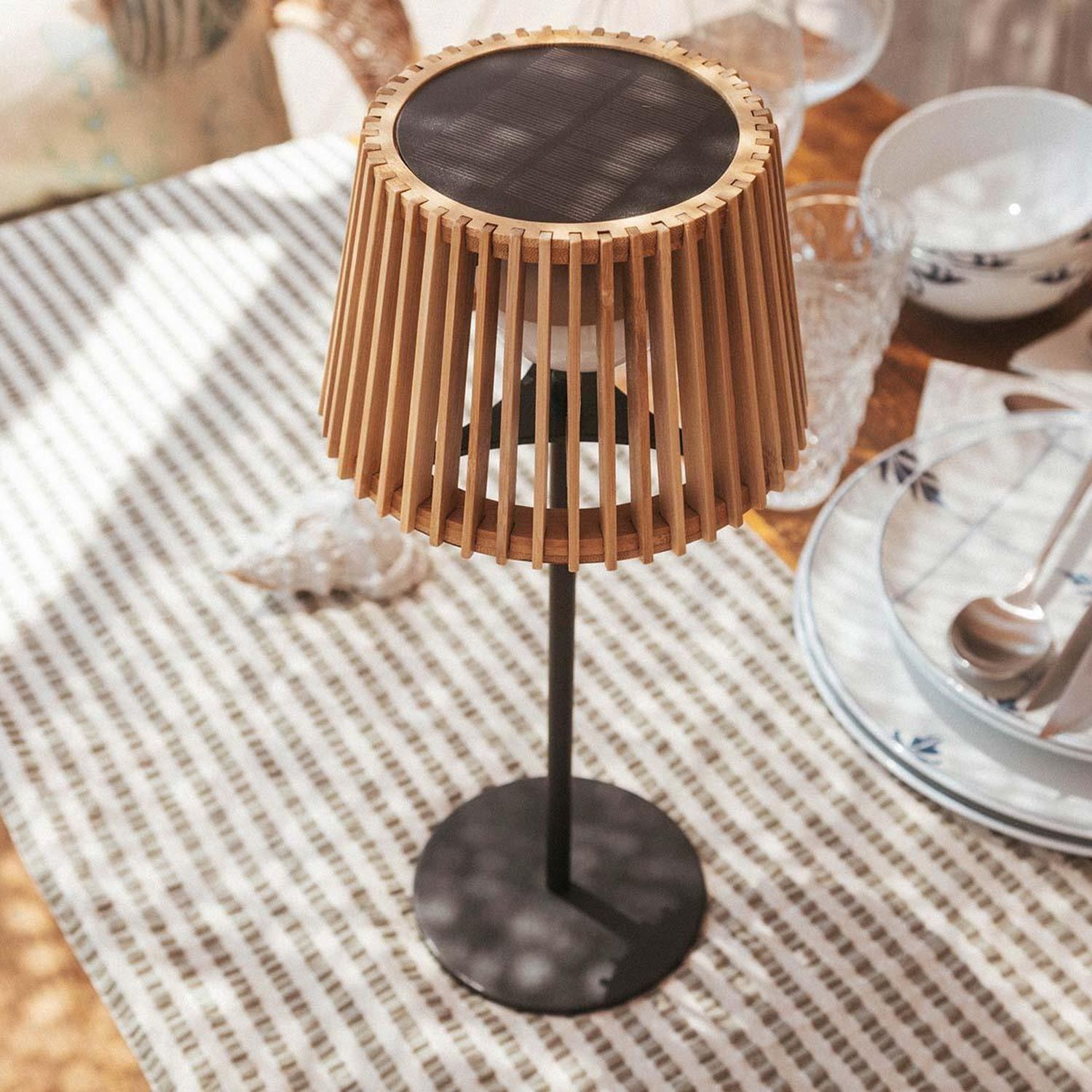 Lampe de table portable LED solaire bois métal 36 cm IP54 2700K Lampe, Mobiliar