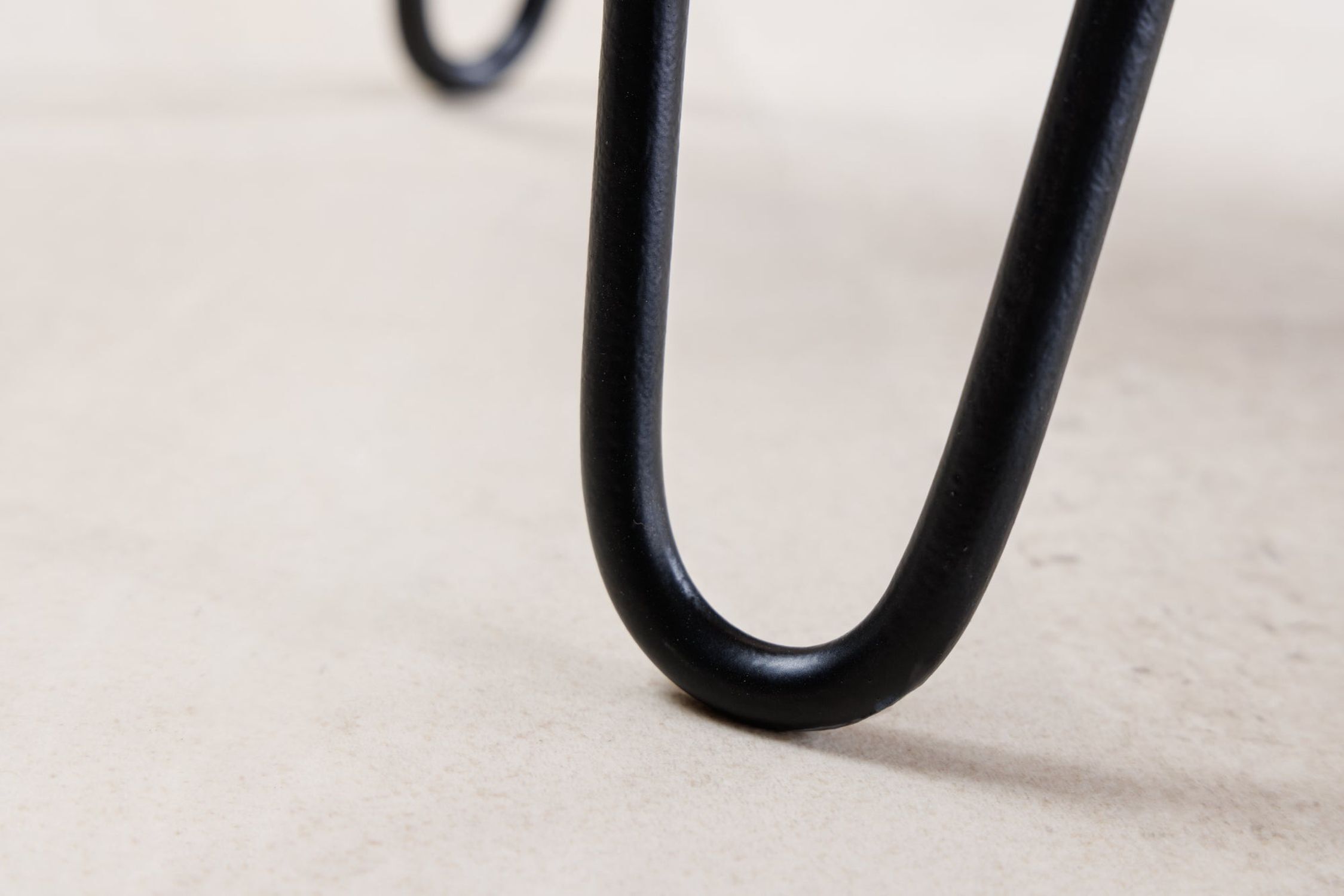 Table basse en bois d'acacia métal 100x41 cm (LxlxH) artisanale Elektronik, Hardware