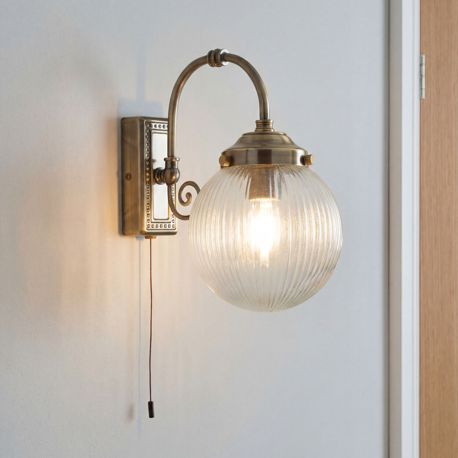 Lampe de miroir avec interrupteur IP44 E14 en laiton antique