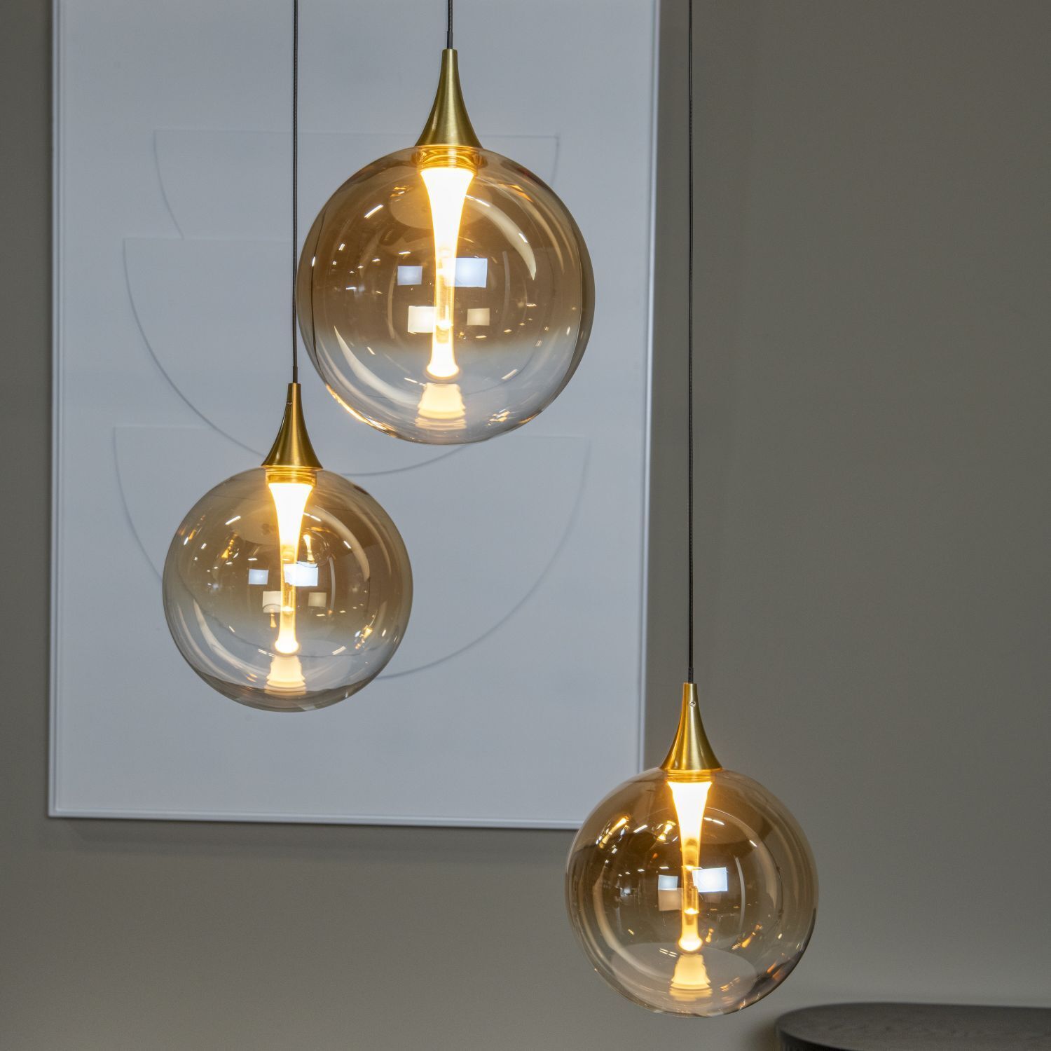 LED Hängelampe Bernstein 3-flammig 2700 K L:36 cm Hängelampe, Glasball, LED-Lampe, Goldakzent, Pendellampe