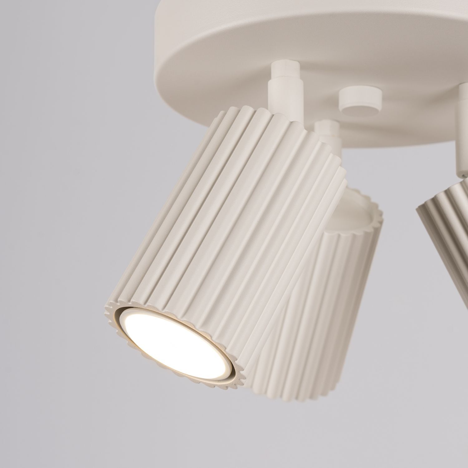 Lampe de plafonnier Moderne en crème Ø 19,5 cm orientable 3x GU10 Alu