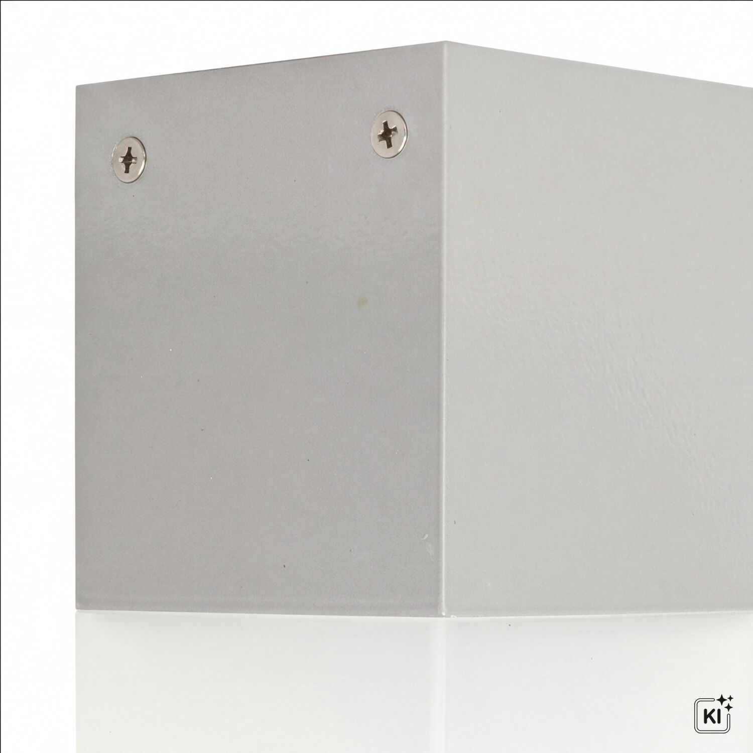 le51346-deckenleuchte-garten-terrasse-aussen-aluminium-kunststoff-modern-e27-ip44-silber-04 milky grey cabinet, metallbox, Schraubenköpfe, Eckkante, glatte Oberfläche