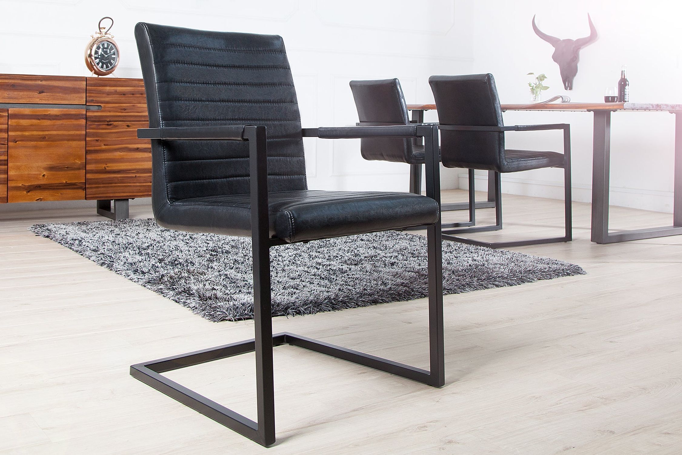 Chaise à bascule noir similicuir acier inoxydable avec accoudoirs Moebel, Stuhl, Drinnen, Innenarchitektur