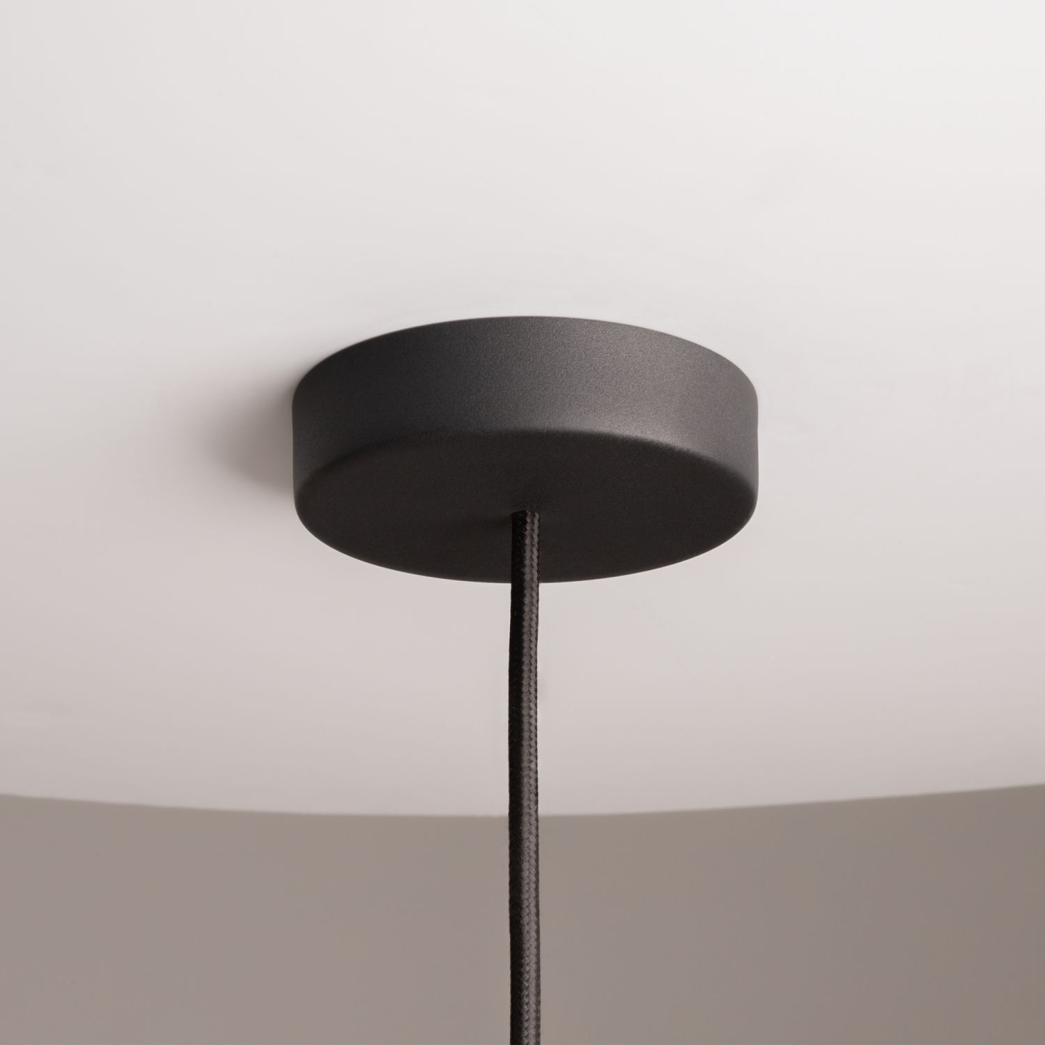 Suspension métal verre G9 ronde D : 30 cm noir blanc