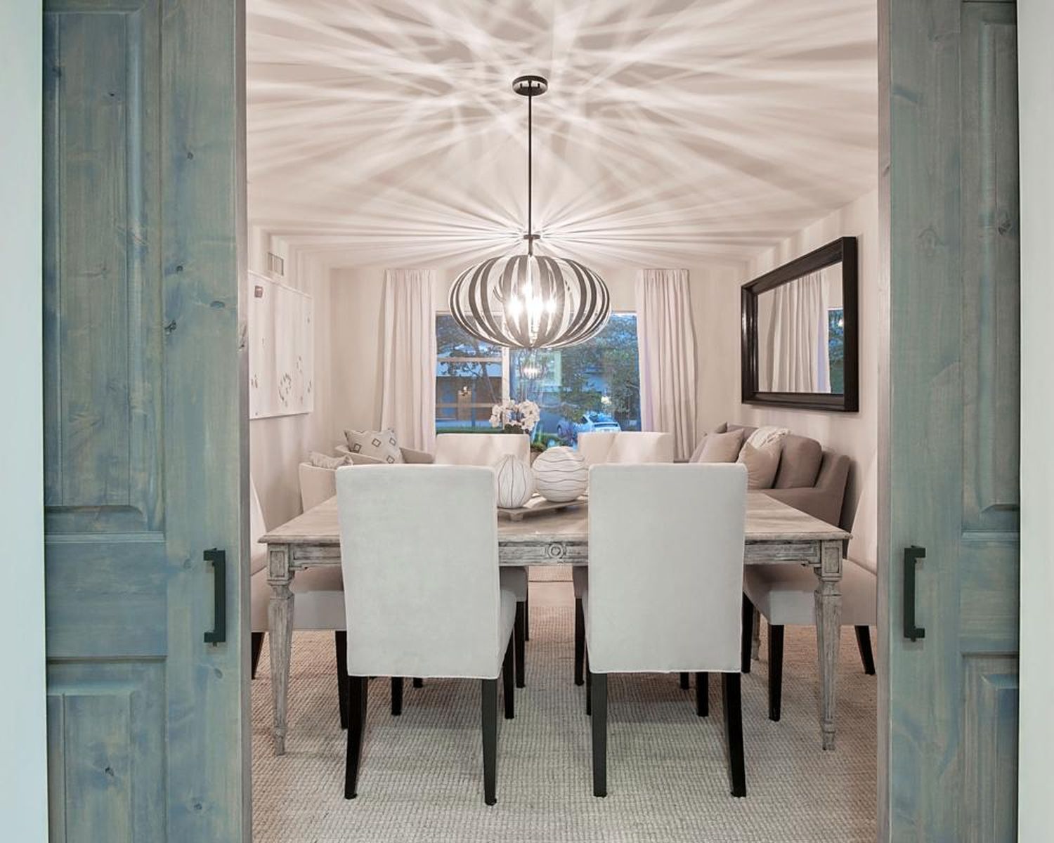 Speisesaal, Esstisch, Mobiliar, Tabelle, Innenarchitektur