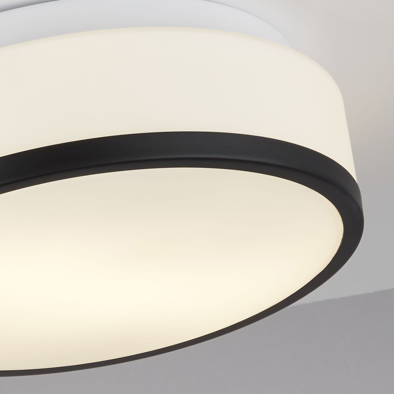 Plafonnier rond salle de bain Ø 29 cm verre blanc noir anti-éblouissement