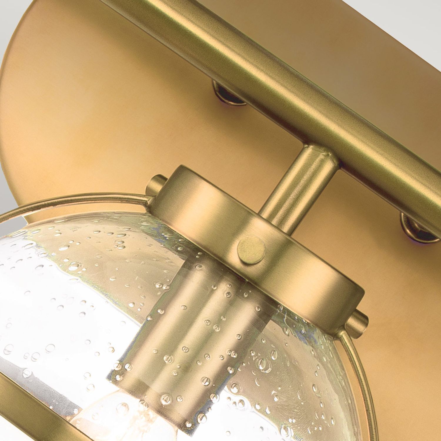 Luminaire de salle de bain mural IP44 60,6 cm de long en laiton antique