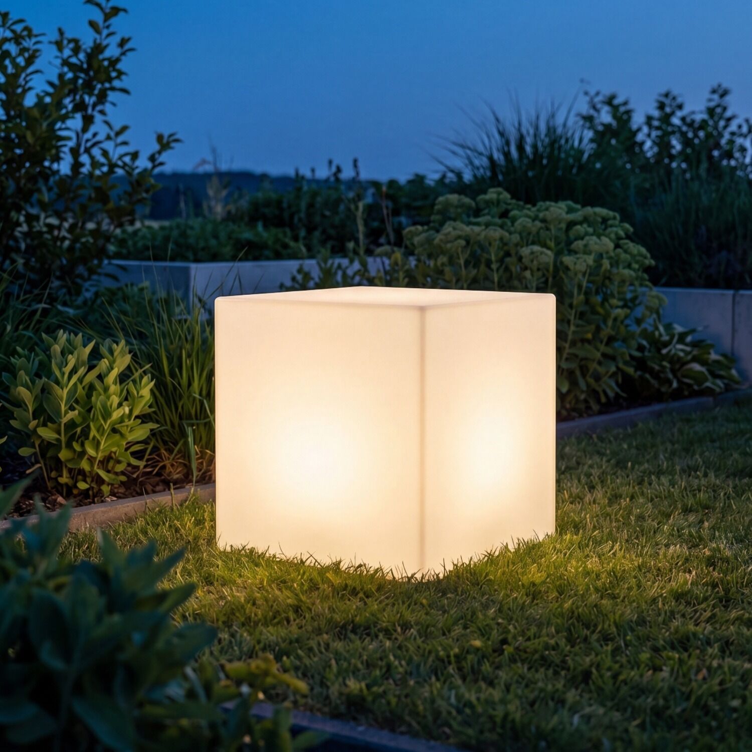 wegeleuchte-wegeleuchte-led-outdoor-stehlampe-led-vinklad-1x-led-mit-5w-weiss-dimmbar-kunststoff-pe-mit-schalter-1 Außenleuchte, Laterne, LED-Licht, Gartenbeleuchtung, Würfelform