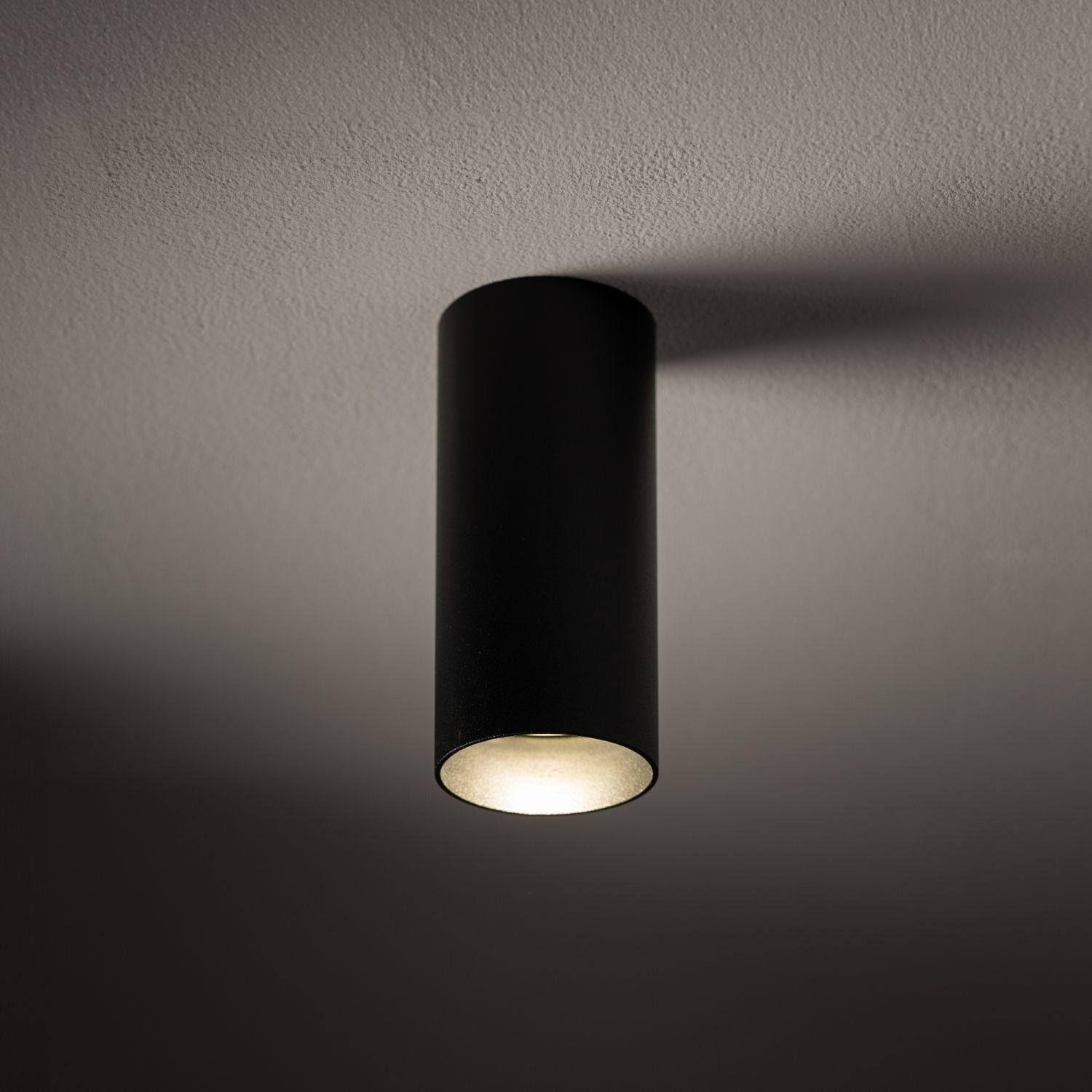 Spot de plafond noir métal GU10 5,5 cm accentué