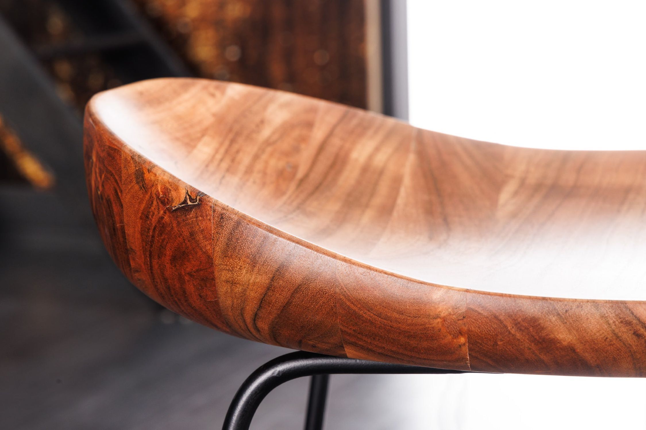 Chaise de comptoir bois métal avec repose-pieds sans dossier Holz, Innenarchitektur, Hartholz, Gebeiztes Holz, Rauchrohr