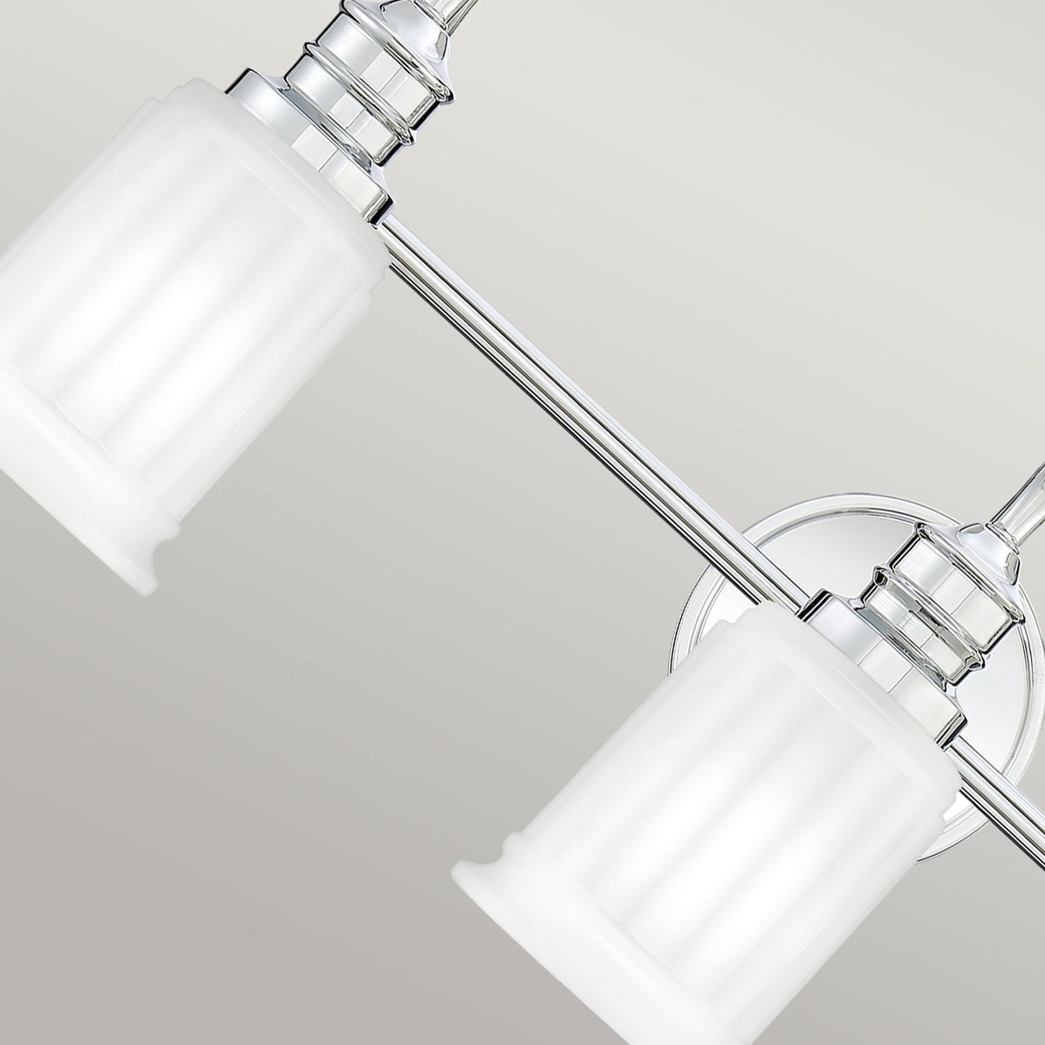 Lampe de salle de bain métal verre largeur 61 cm IP44 G9 3 flammes