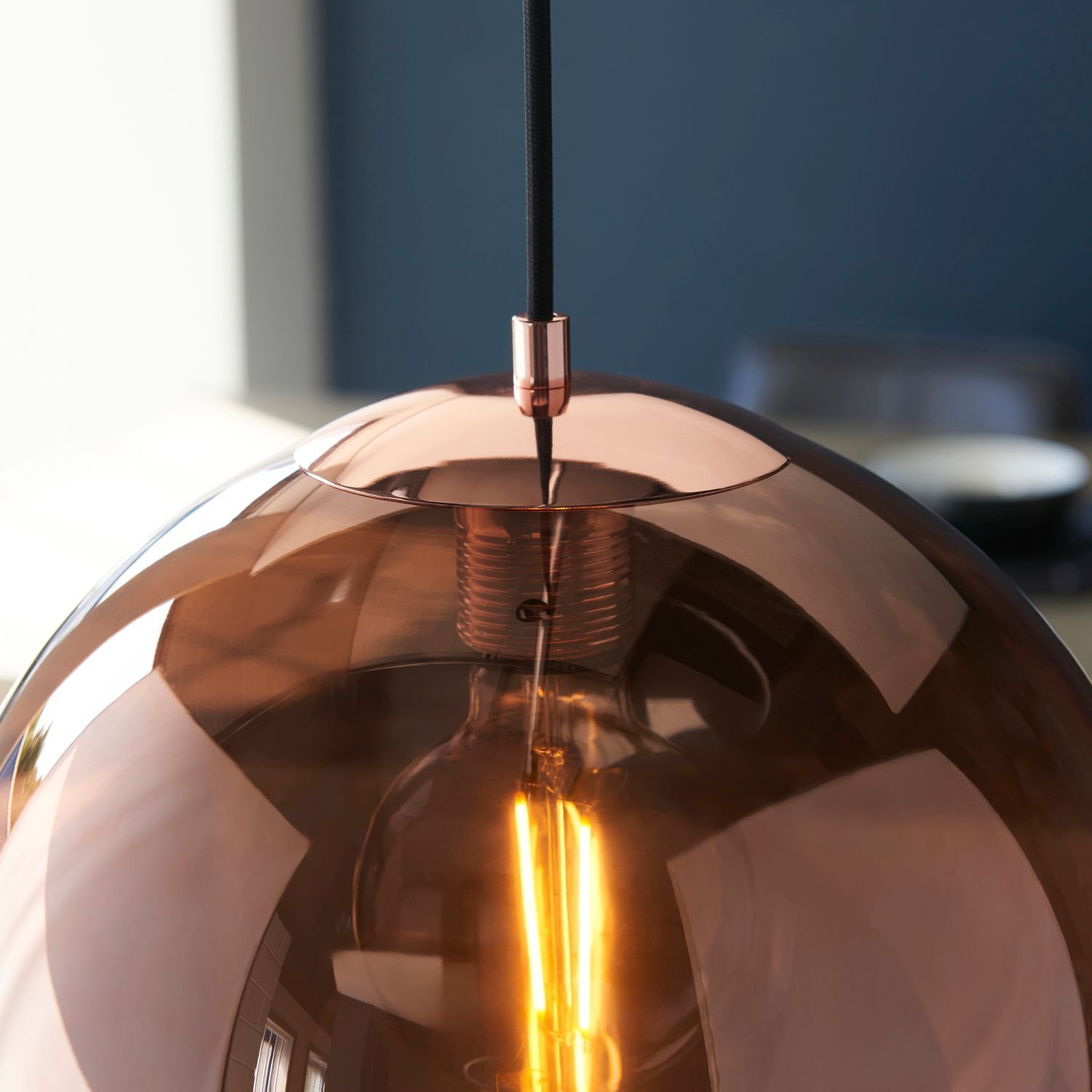 Suspension boule Ø 30 cm verre métal en noir cuivre E27