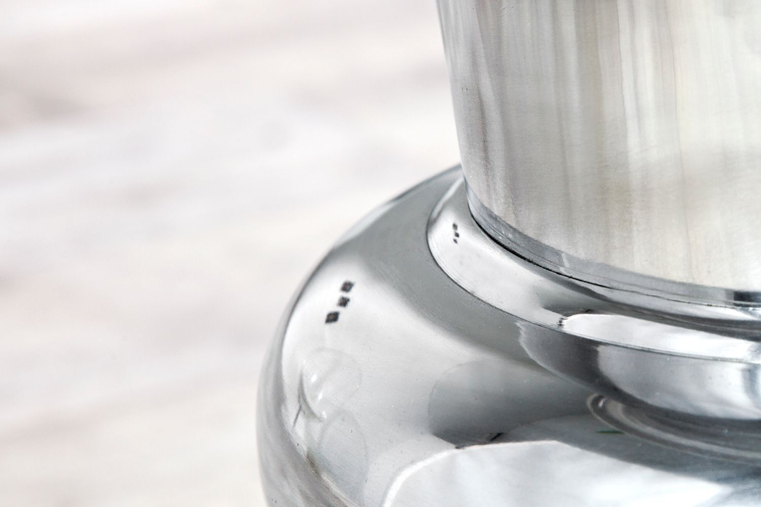 Vase en métal Ø 40 cm H : 70 cm en grand argent Aluminium