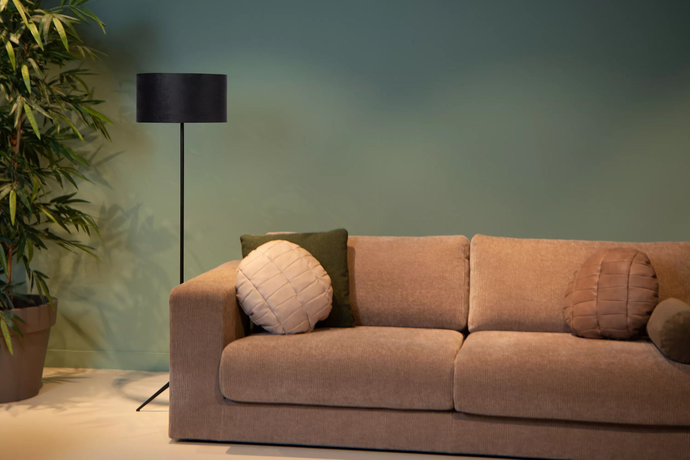 Lampe, Stehlampe, Couch, Mobiliar