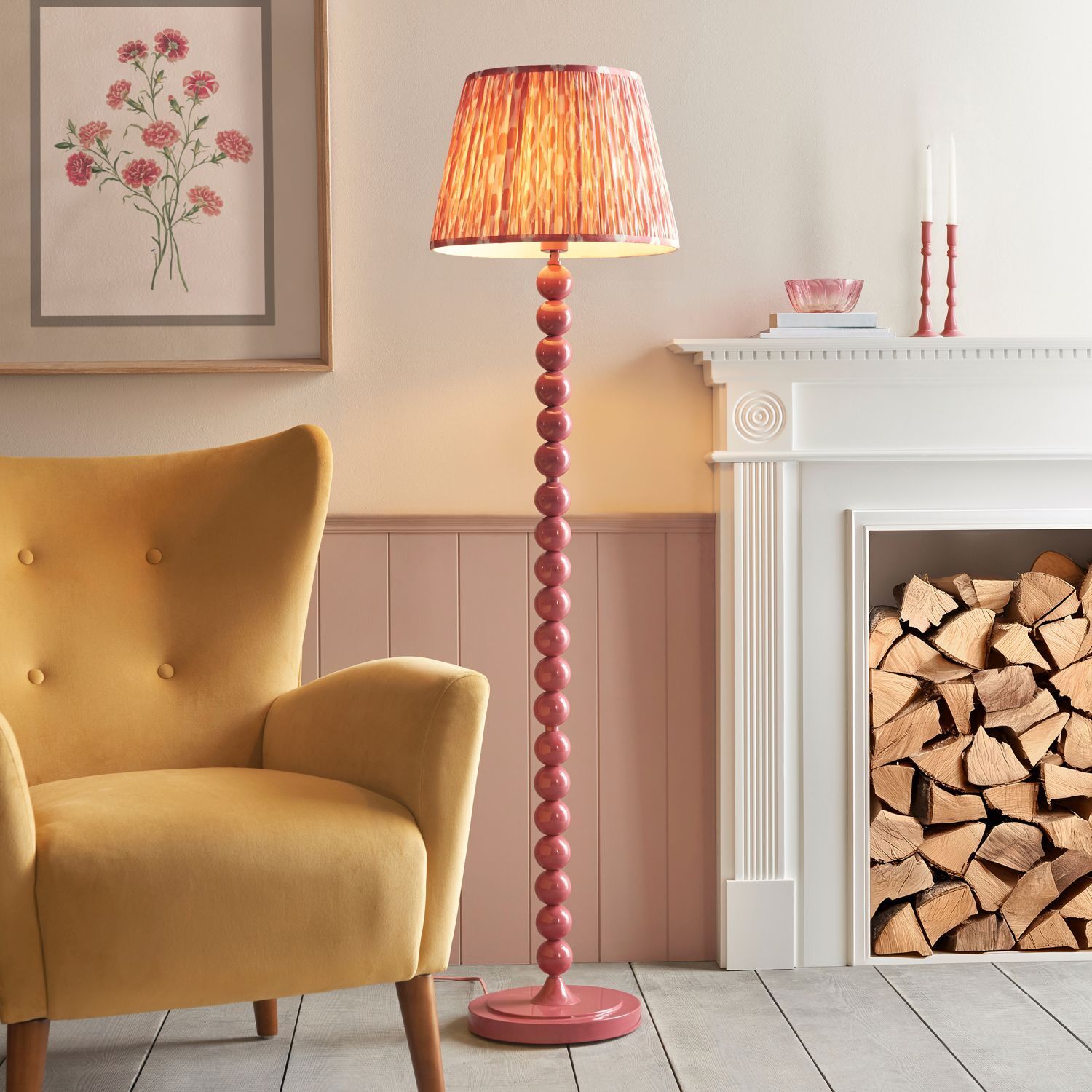 Lampadaire petit E27 154 cm rose corail à motifs tissu métal