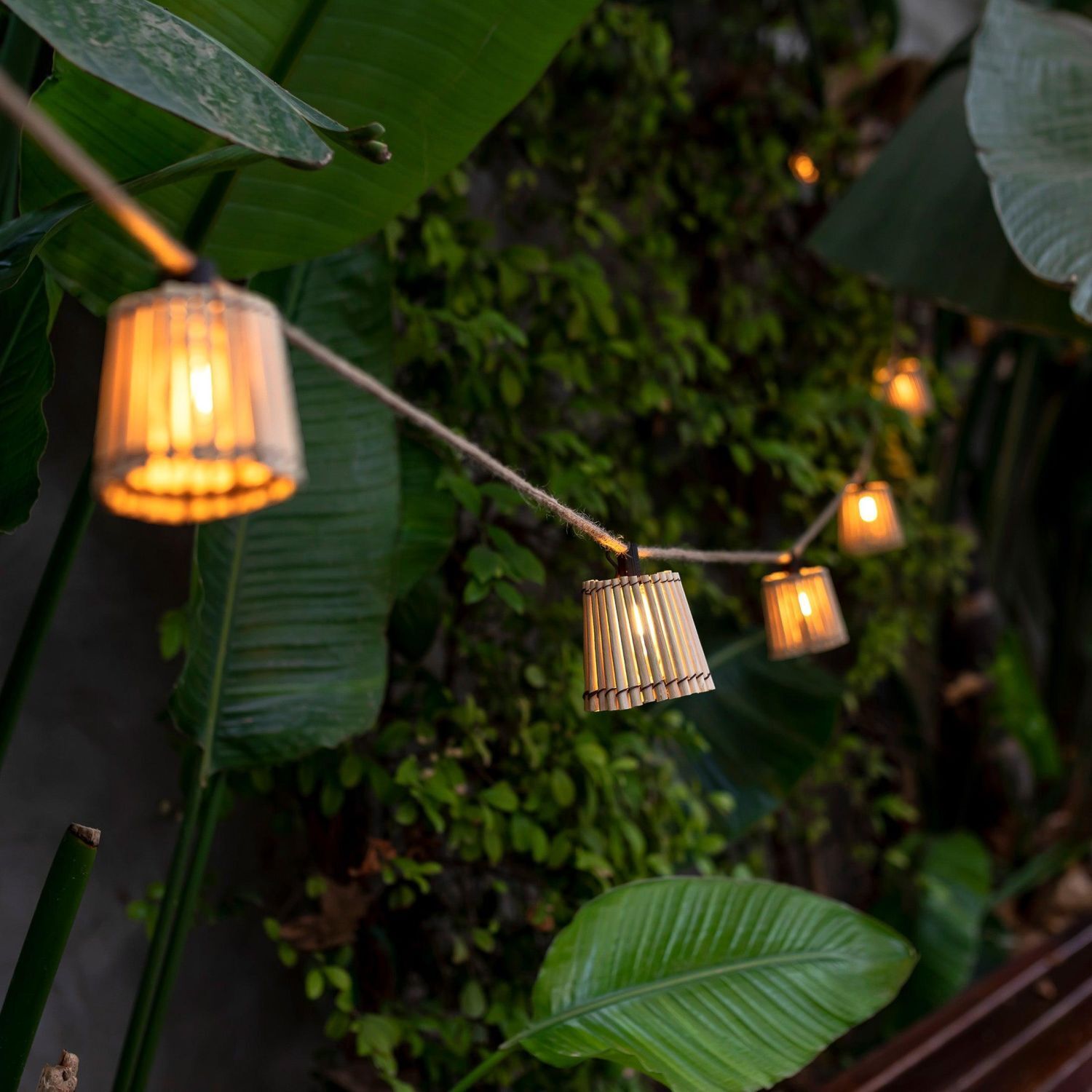Guirlande lumineuse solaire à LED 5m de long IP44 2200 K Abat-jour en bambou