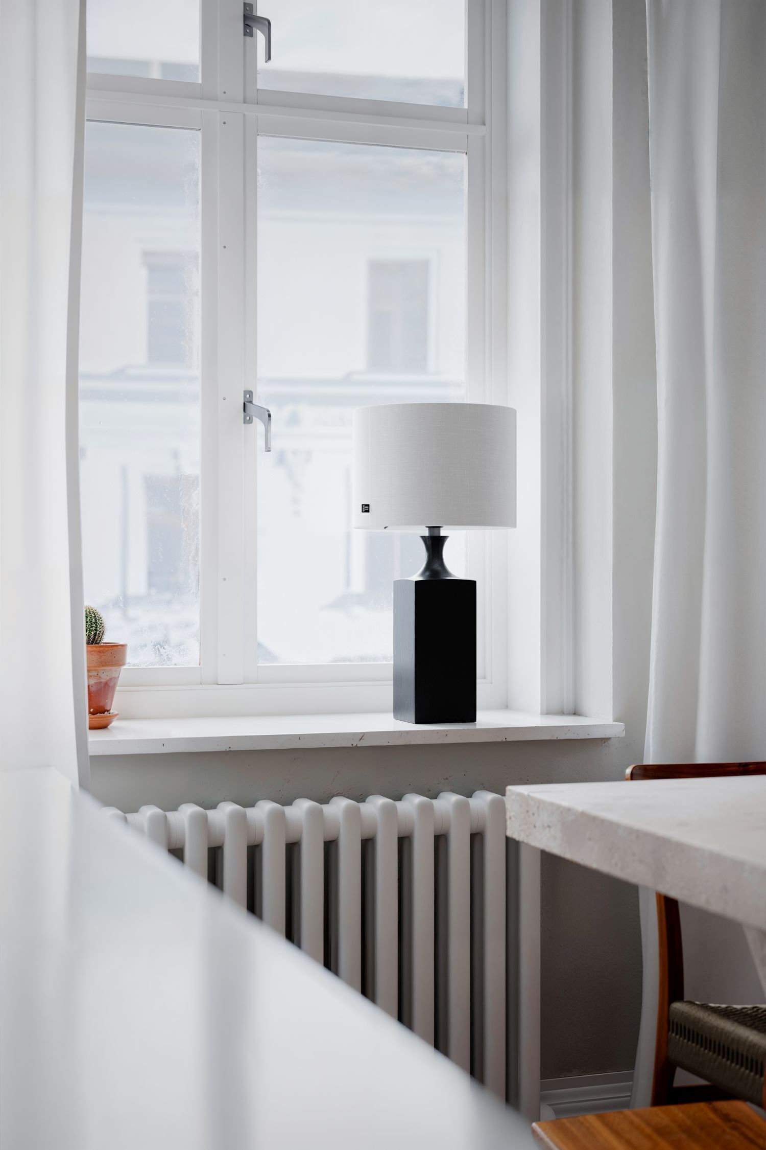 Lampe, Fenster, Fensterbank, Tischlampe