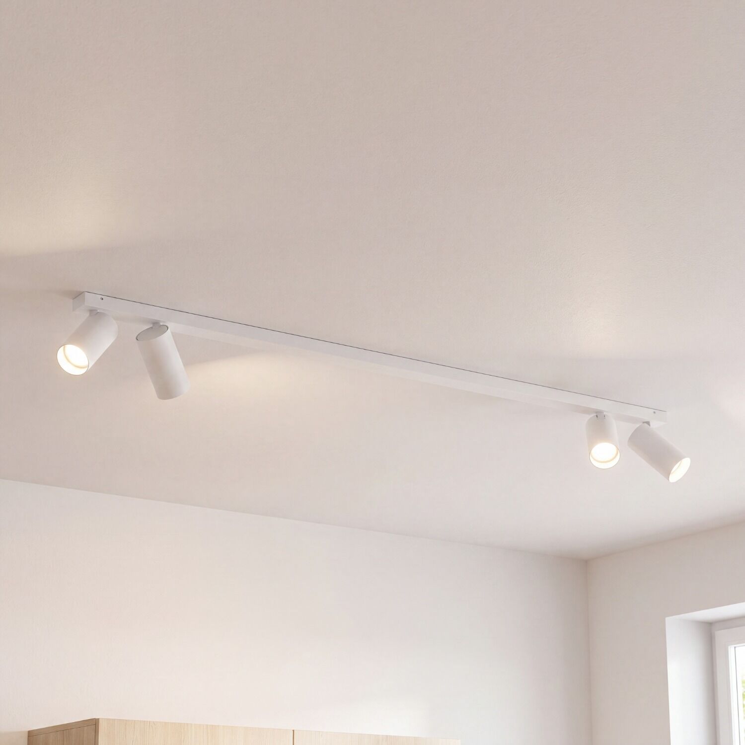 Spot de plafond blanc 4 flammes GU10 orientable 118 cm de long