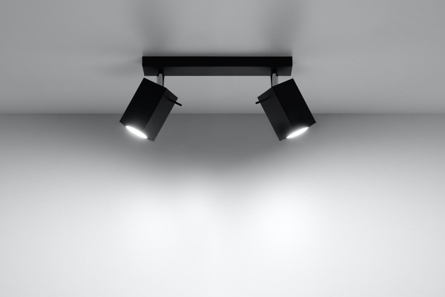 Projecteur en saillie FALERIA en noir 2-flmg