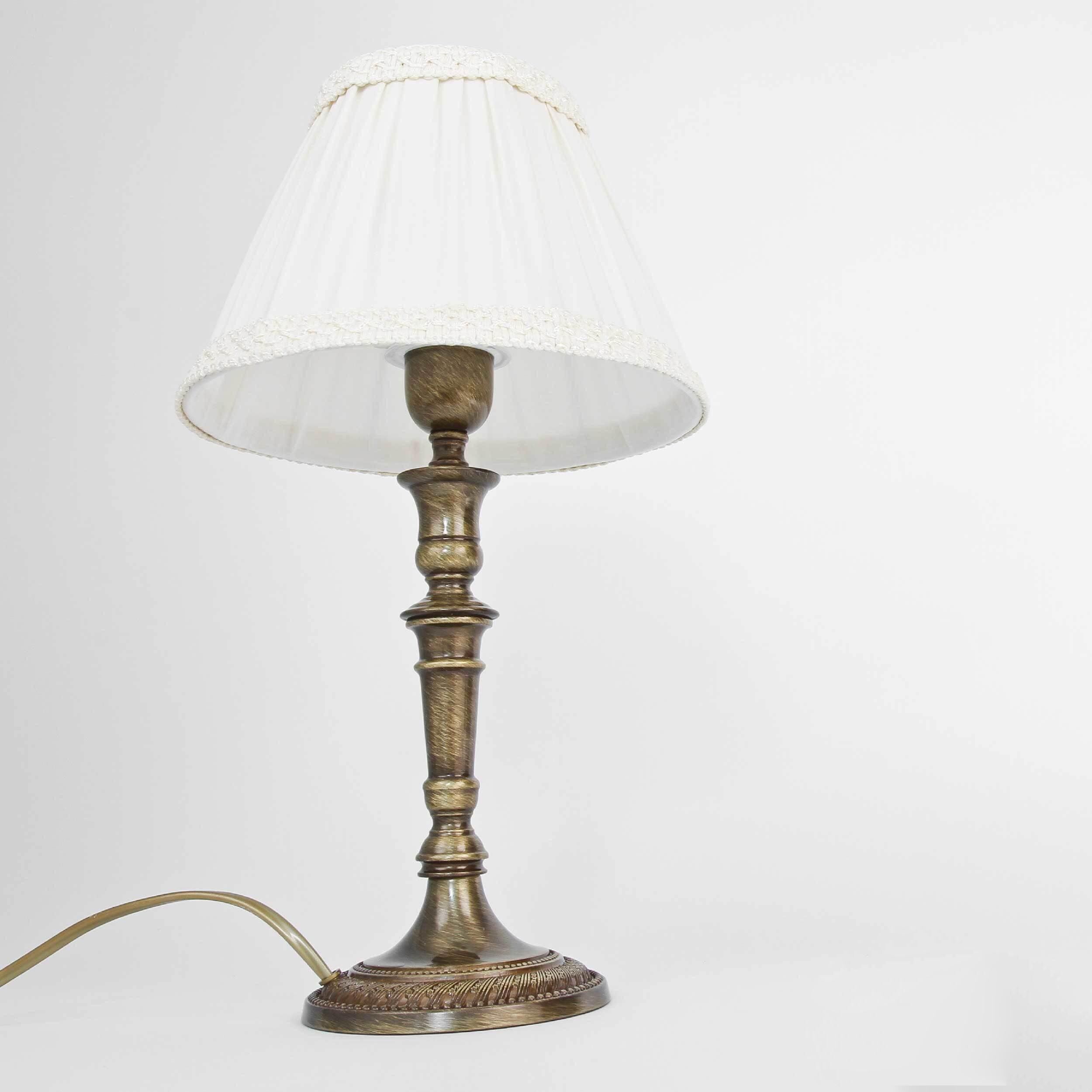 Lampe de chevet classique en laiton