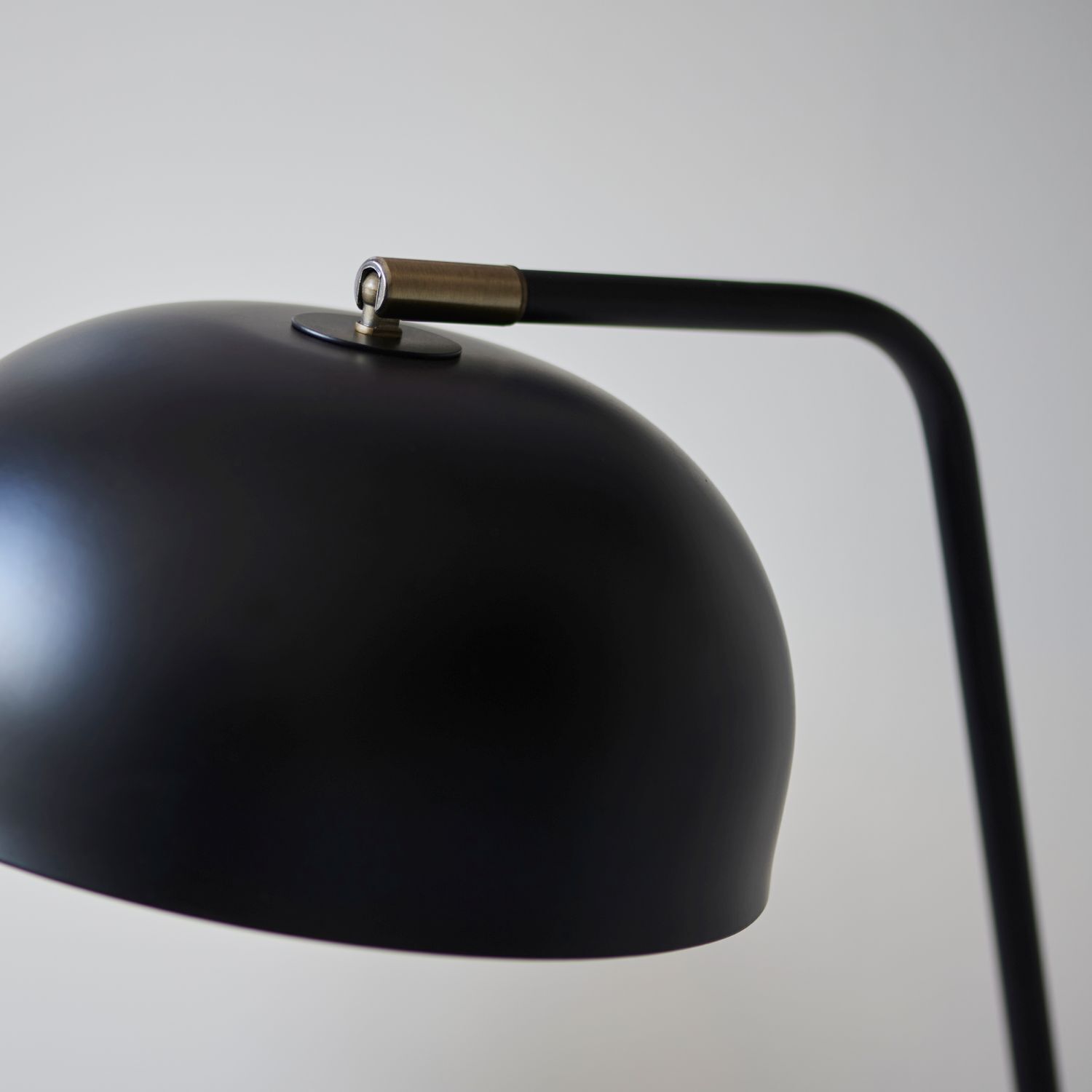 Lampe de table métal noir laiton abat-jour réglable E14