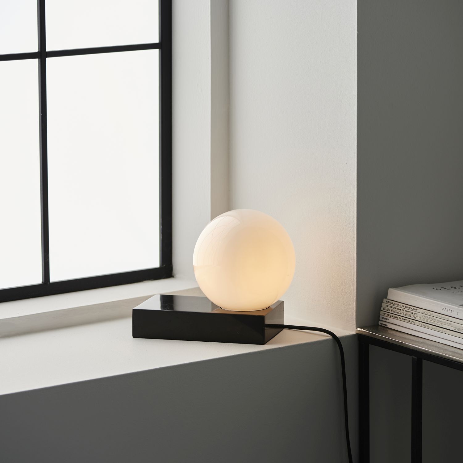 Lampe de table marbre verre 23 cm de long petit noir blanc boule