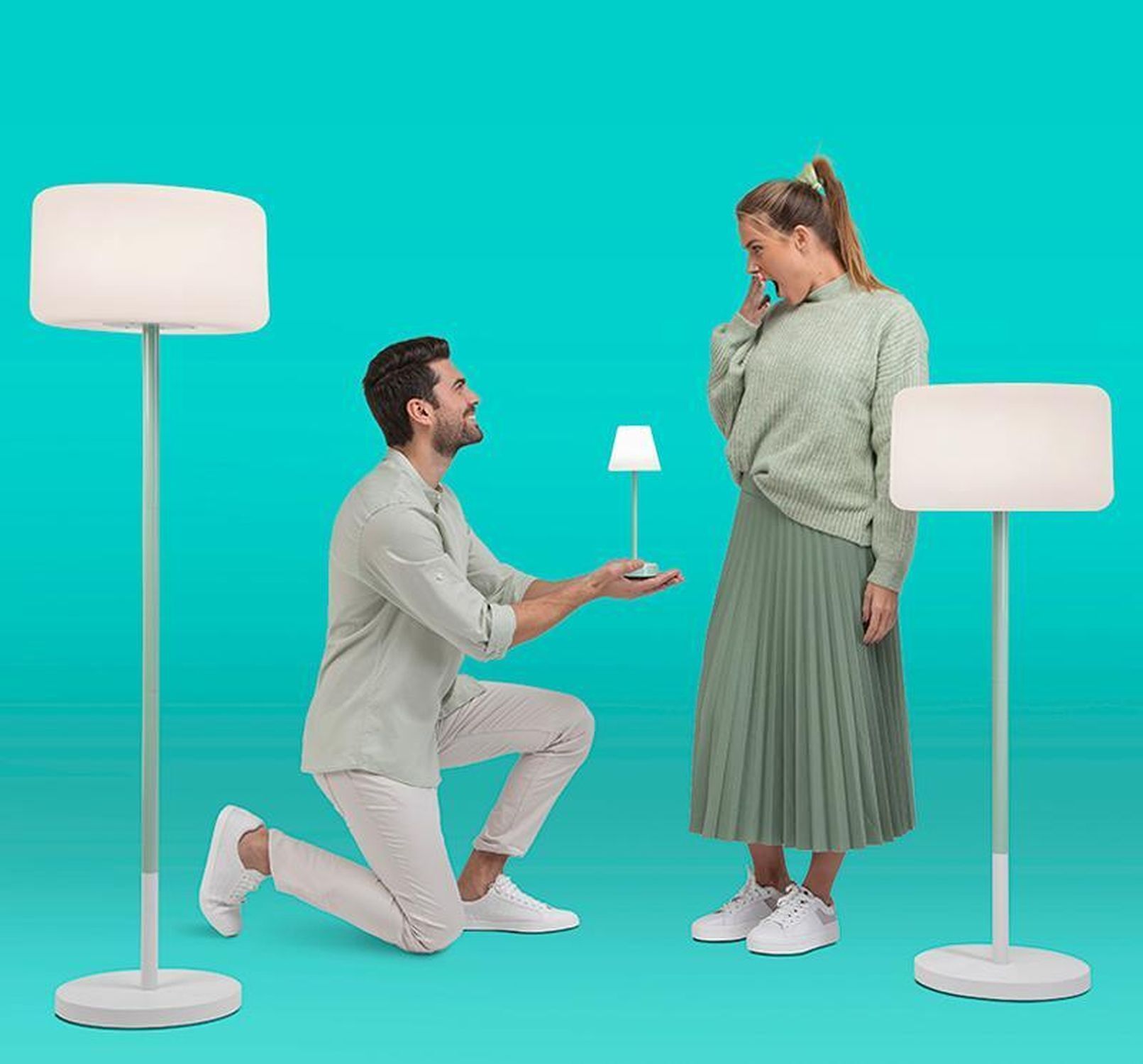 Lampadaire LED extérieur solaire changeant de couleur 155 cm dimmable Lampe, Erwachsener, Weiblich, Person, Frau