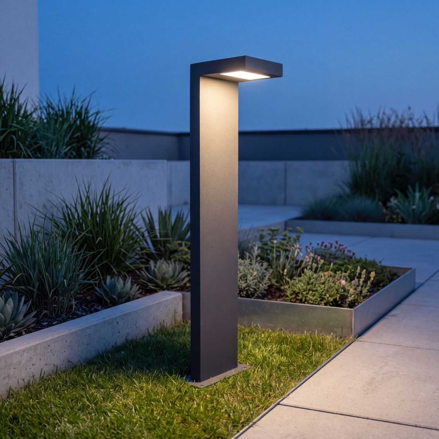 aussen-stehleuchte-wegeleuchte-milner-anthrazit-modern-1 Außenlampe, Standleuchte, Gartenbeleuchtung, LED-Lampe, modern