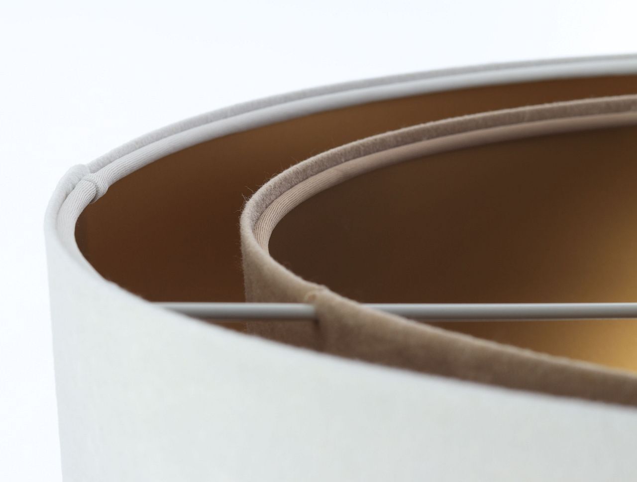 Suspension tissu E27 ronde Ø 50 cm en blanc beige or