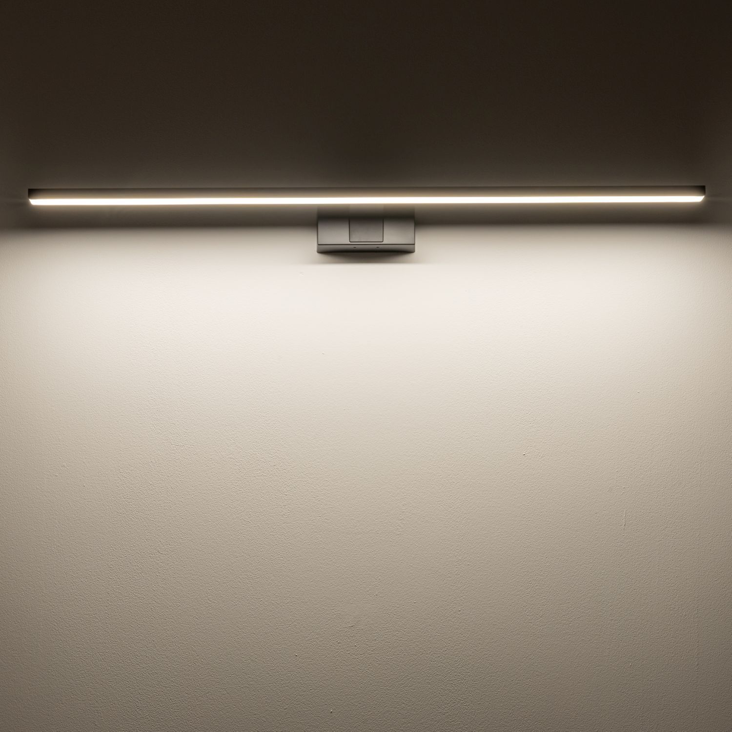 Lampe LED pour miroir IP44 noire 3000 K 1050 lm blanc chaud