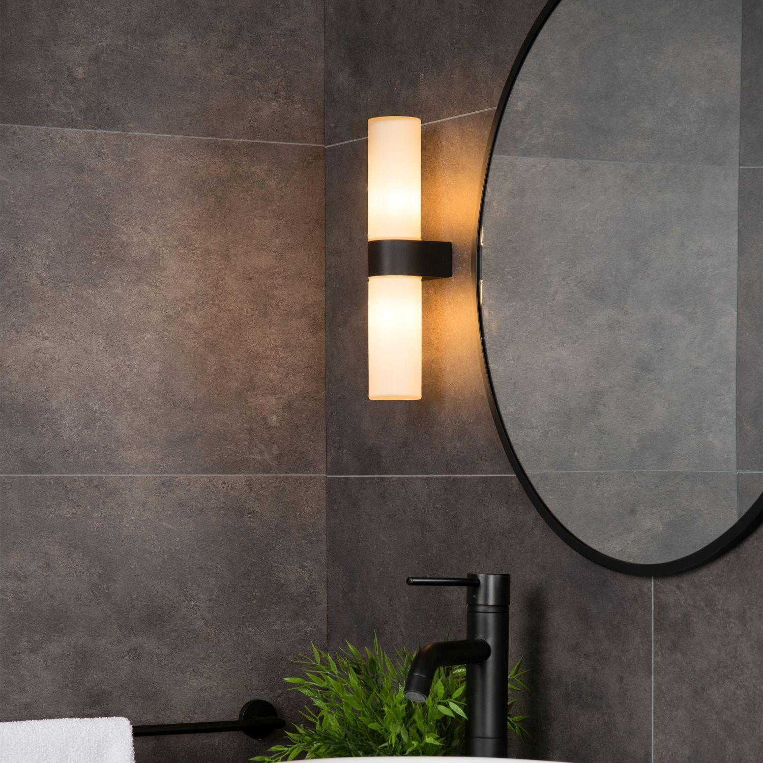 Wandlampe Up Down Glas G9 IP44 2-flammig L:29 cm Drinnen, Innenarchitektur, Lampe