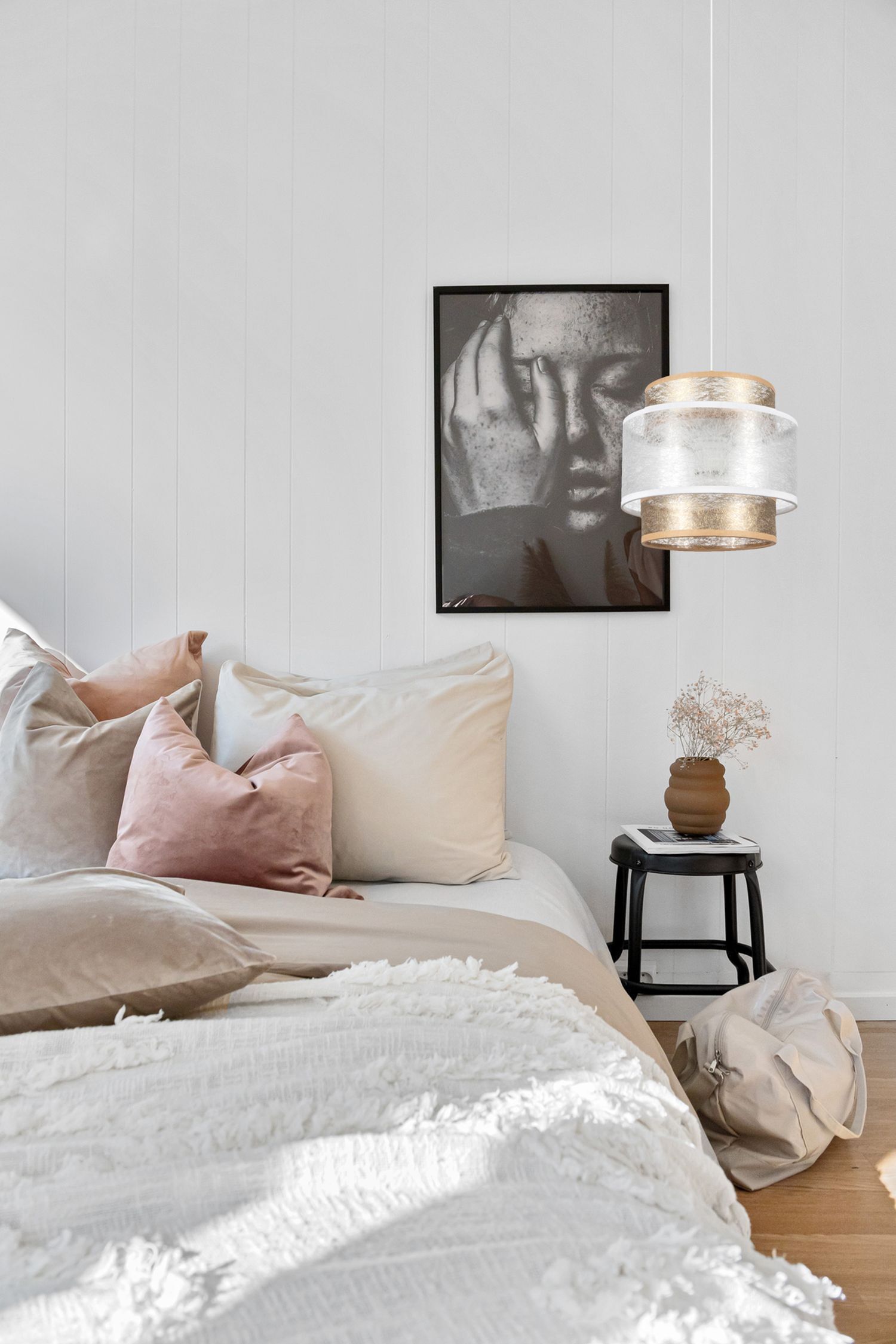 Suspension ronde tissu blanc or Ø20 cm E27 confortable