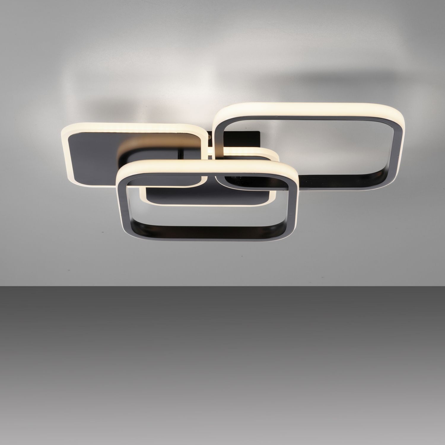 Lampe de plafonnier LED noire métal 3000 K 4700 lm élégante
