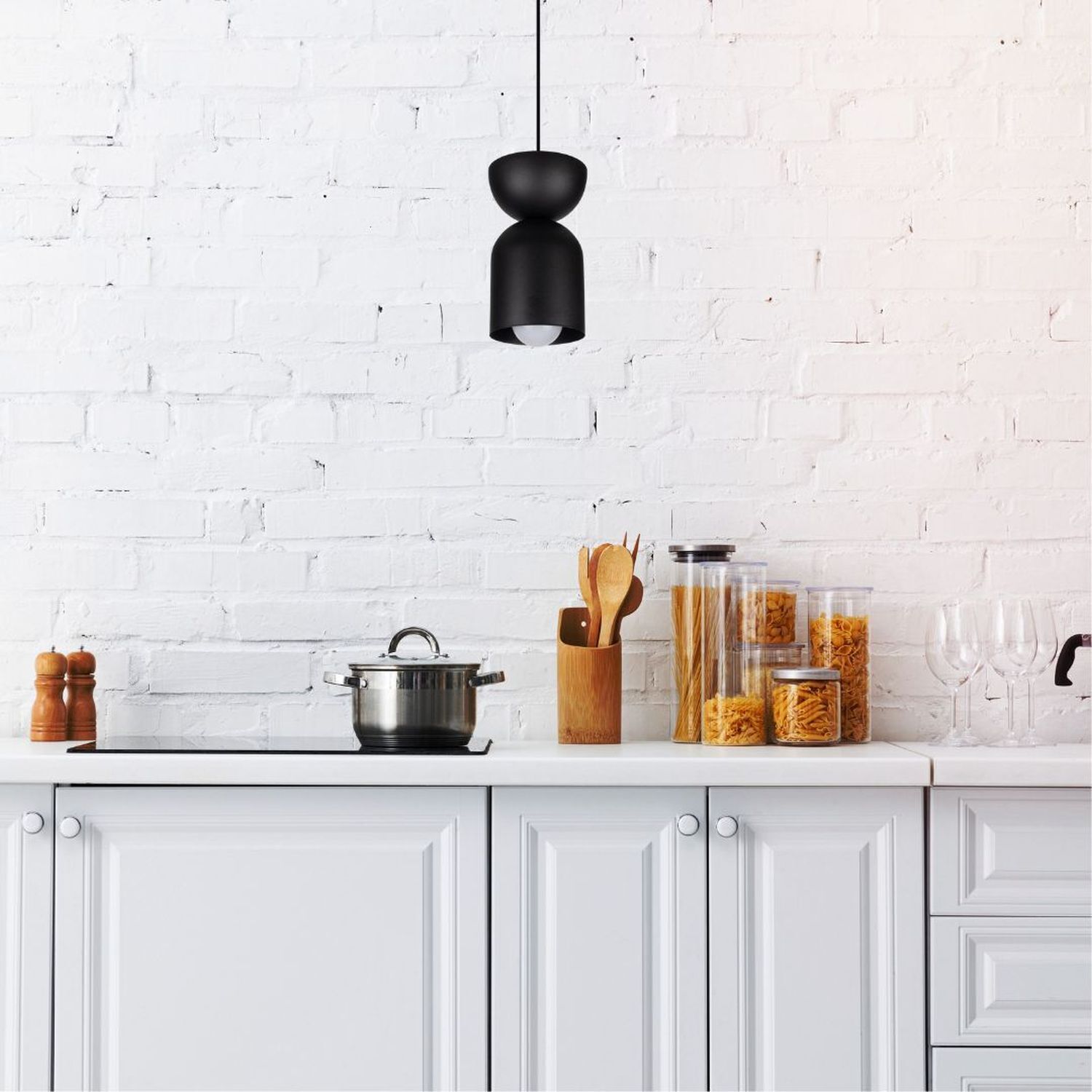 Suspension ronde noire métal Ø11 cm Minimaliste