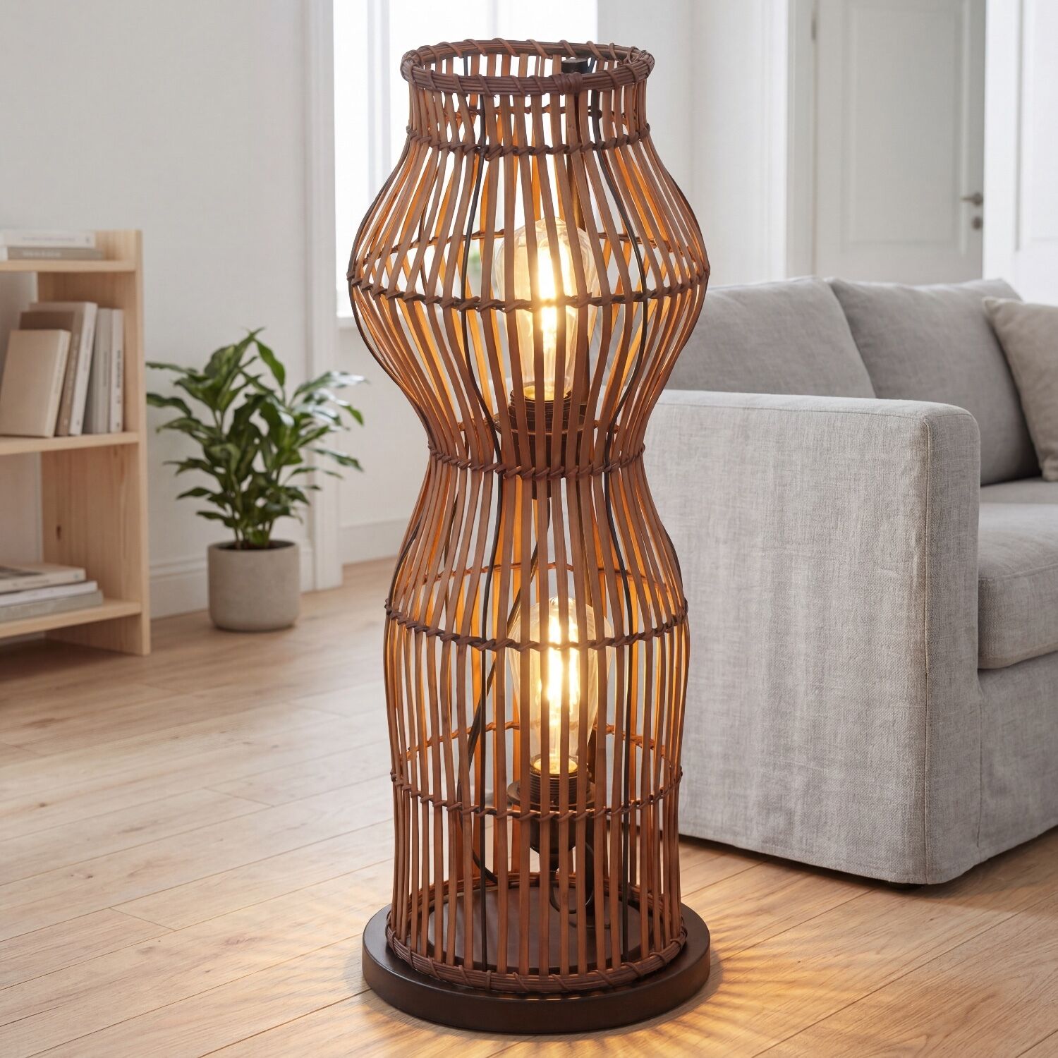 Lampen, Stehlampe, Korbschirm, Holzlampe, Wohnzimmerdeko