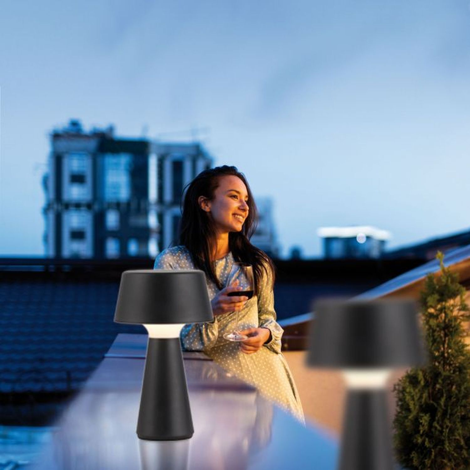 LED Akku Tischlampe dimmbar Touch IP54 Schwarz 28,9 cm Kopf, Person, Gesicht, Lampe, Frau