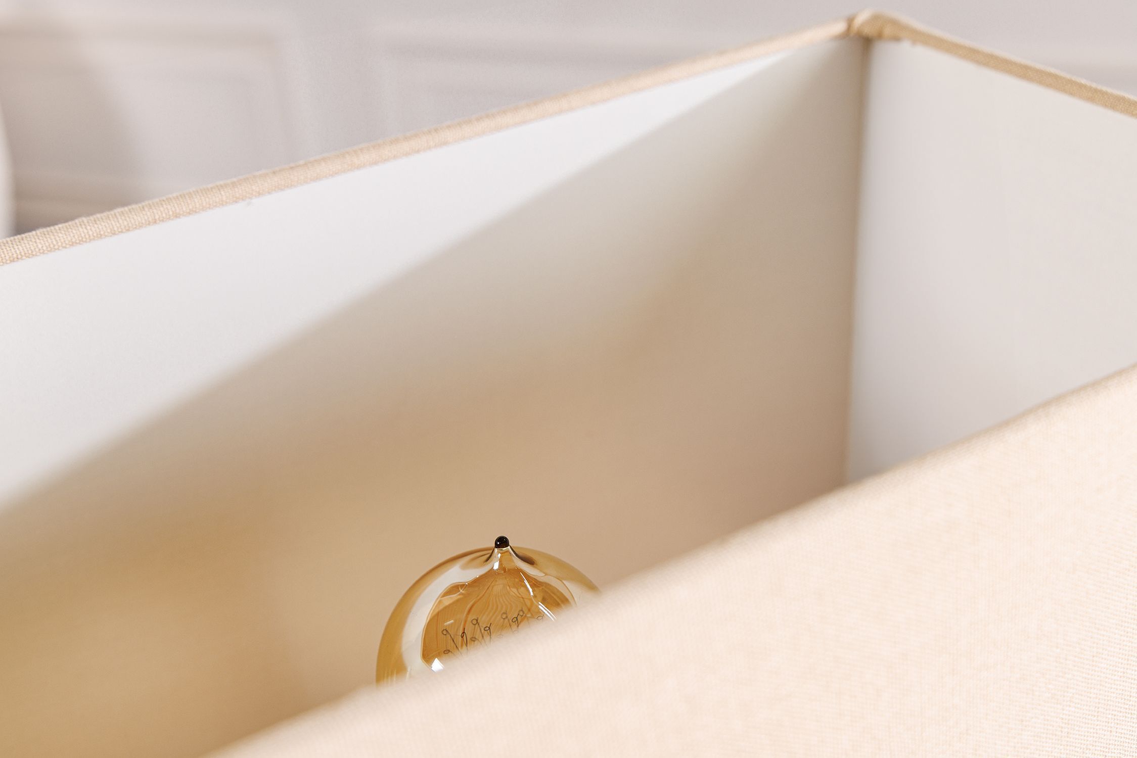 Lampe de table bois tissu caoutchouc 57 cm E27 anti-éblouissement Schublade, Mobiliar, Kiste