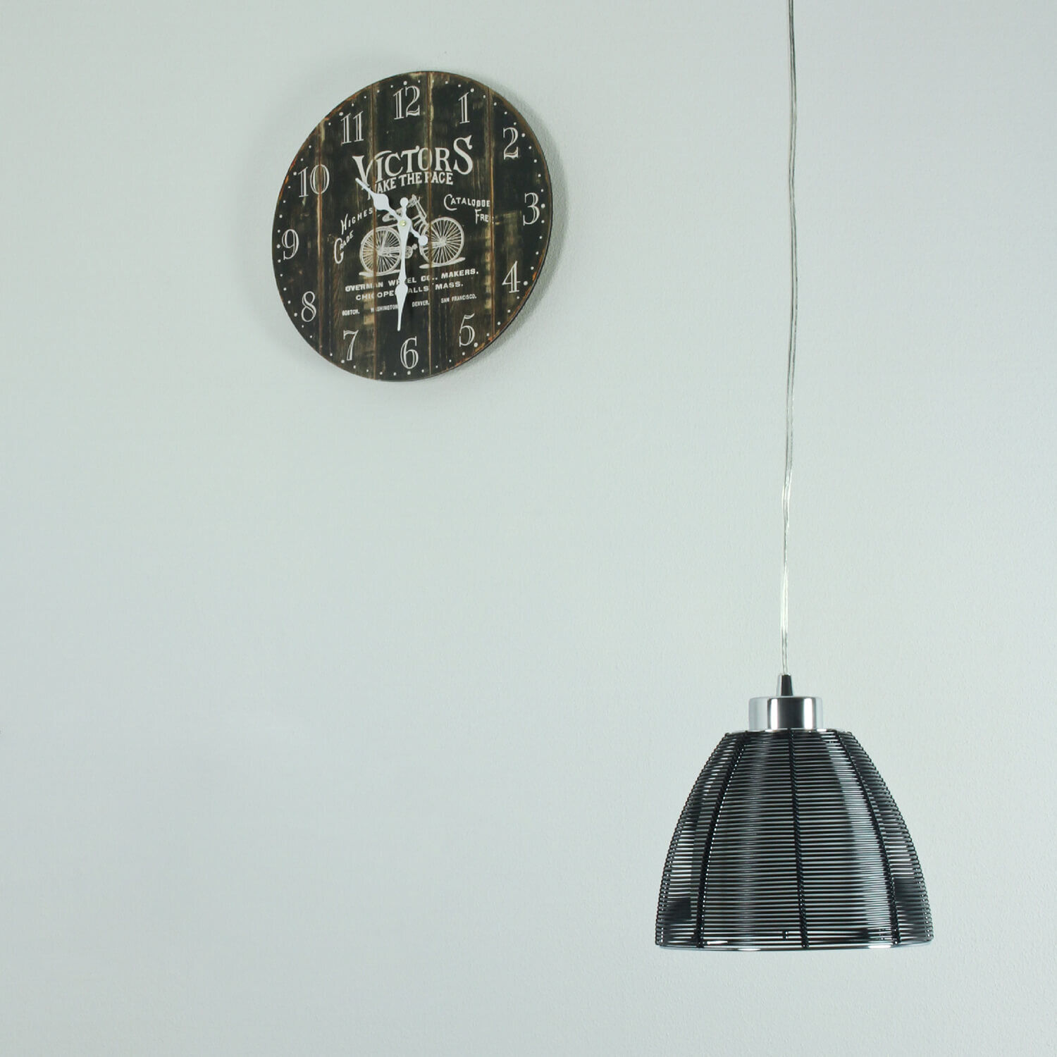 Suspension moderne Jafar en noir Suspension moderne Jafar en noir