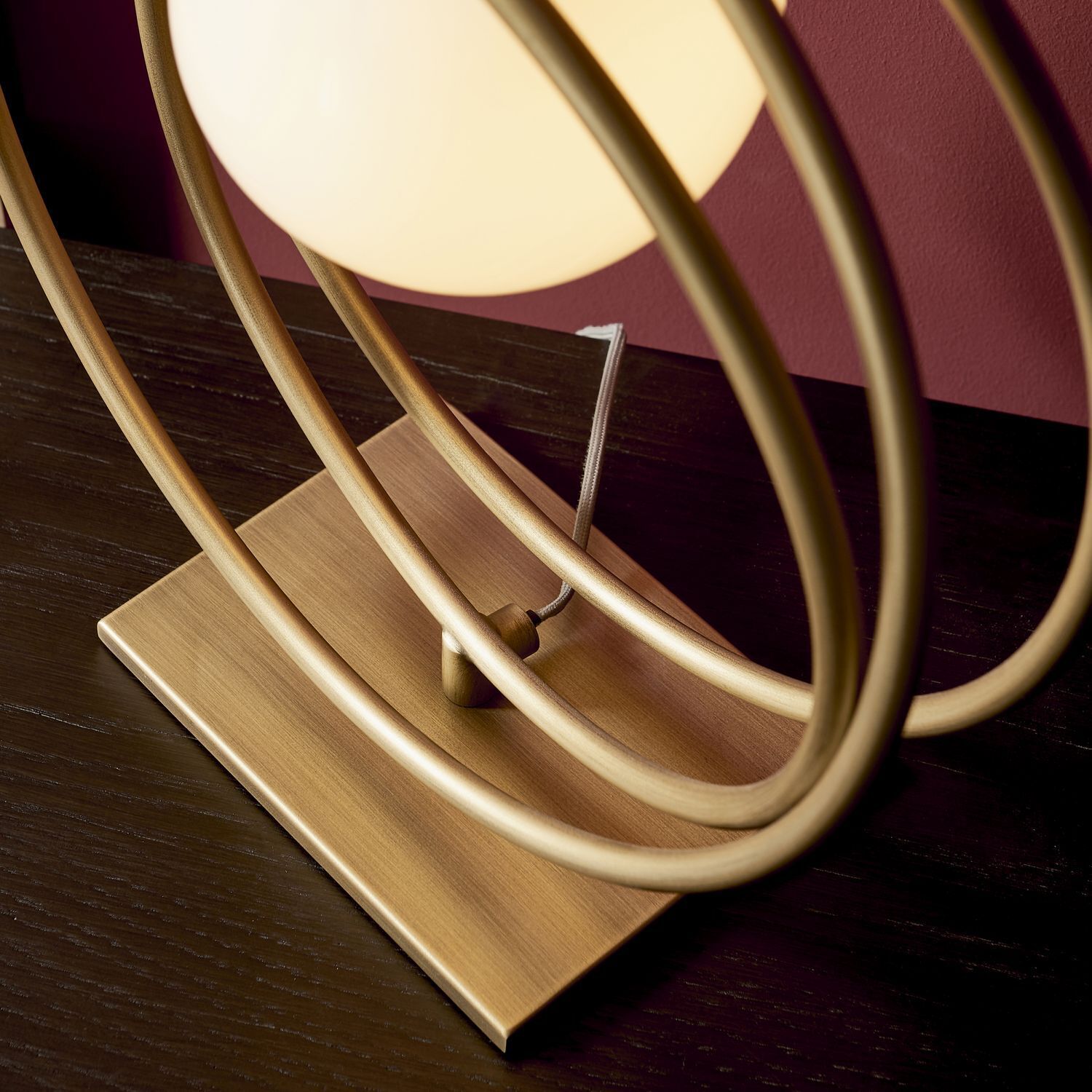 Lampe de table verre métal hauteur 31 cm en or blanc