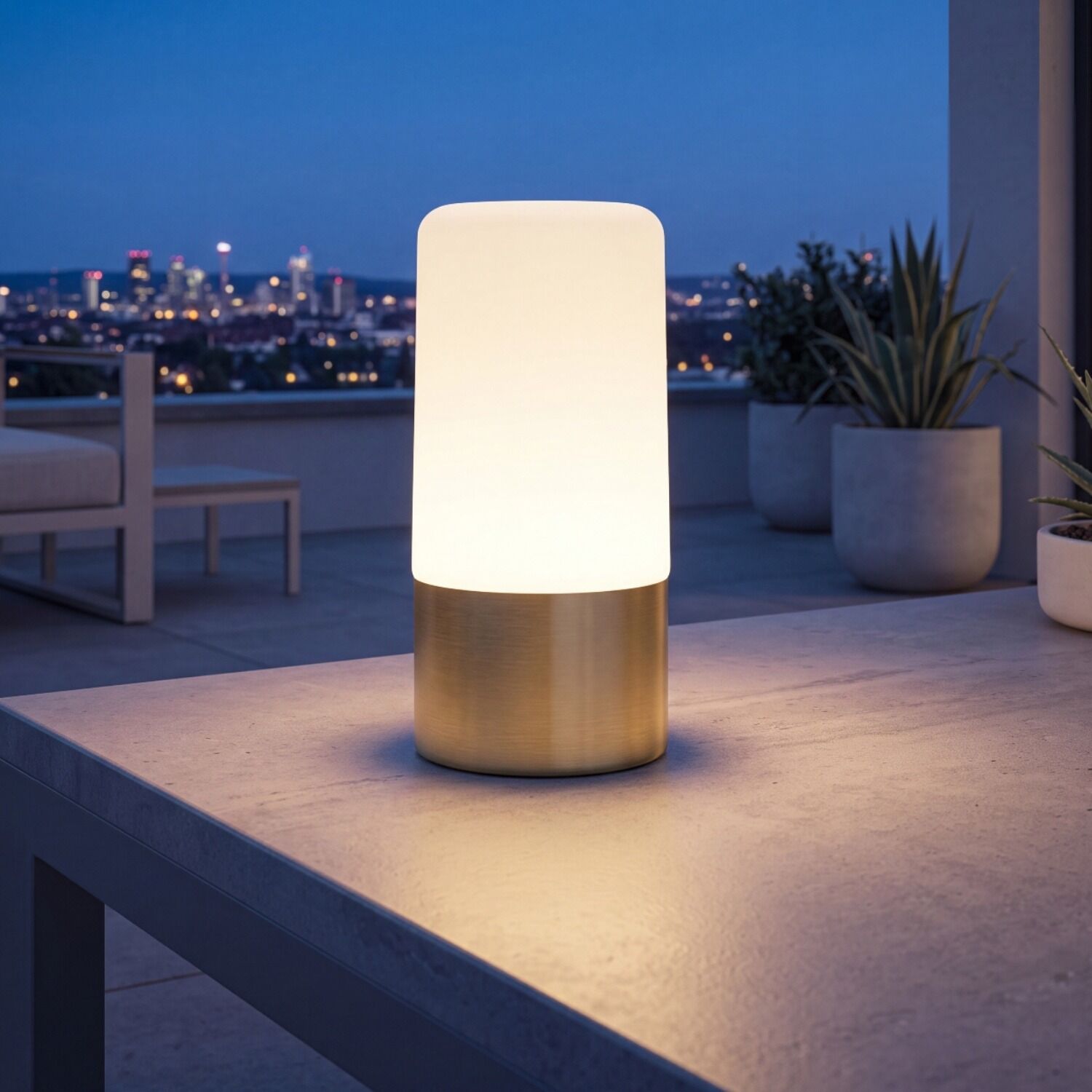 le110925-tischleuchte-wohnzimmer-schlafzimmer-terrasse-flur-innen-aussen-metall-kunststoff-modern-ip44-usb-gold-weiss-06 Tischlampe, LED-Lampe, Tischleuchte, Glaslampe, Brass Finish