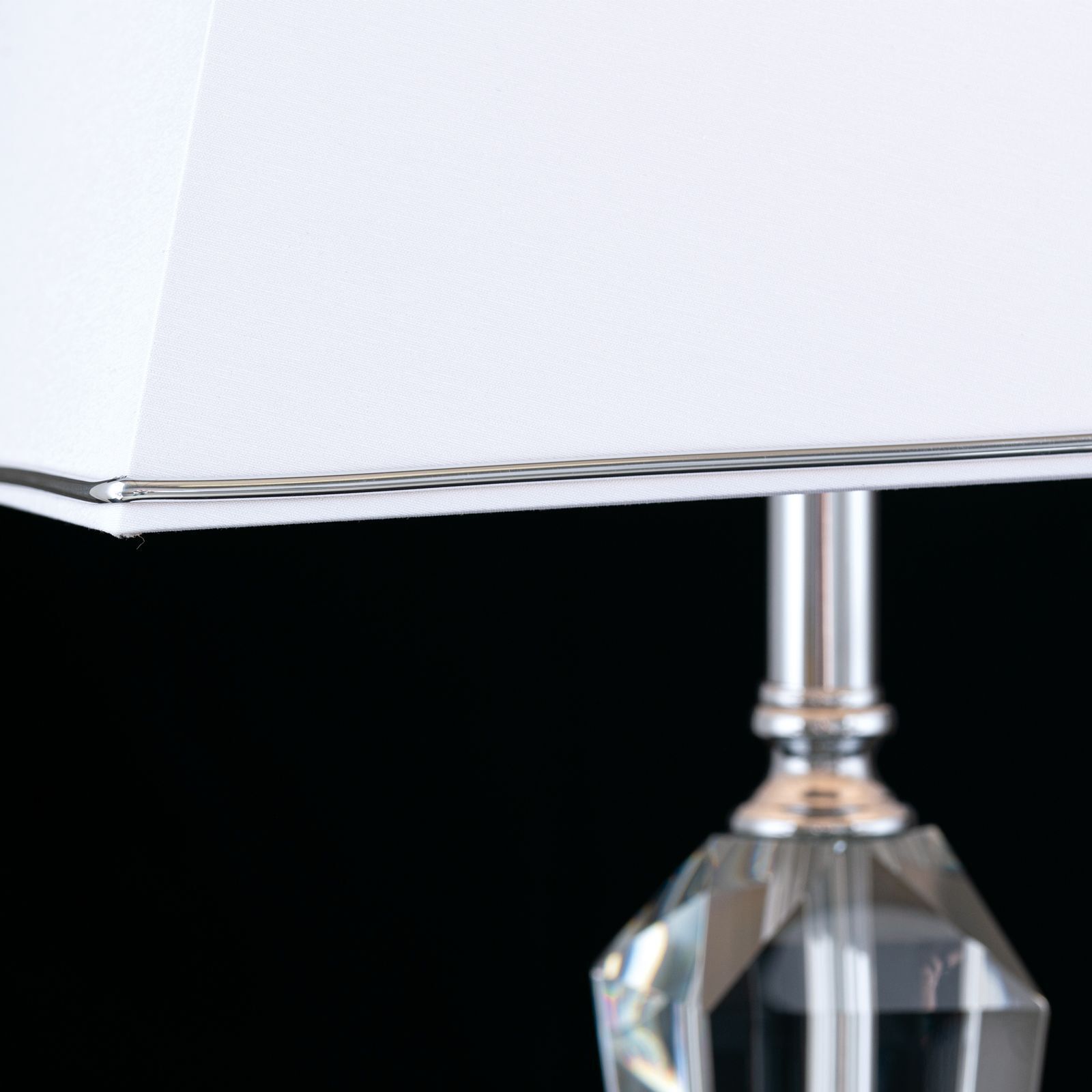 Tischleuchte Metall Stoff E27 57 cm hoch eckig Kristall Lampe, Tischlampe, Metall, Kristallbasis, weiße Schirm
