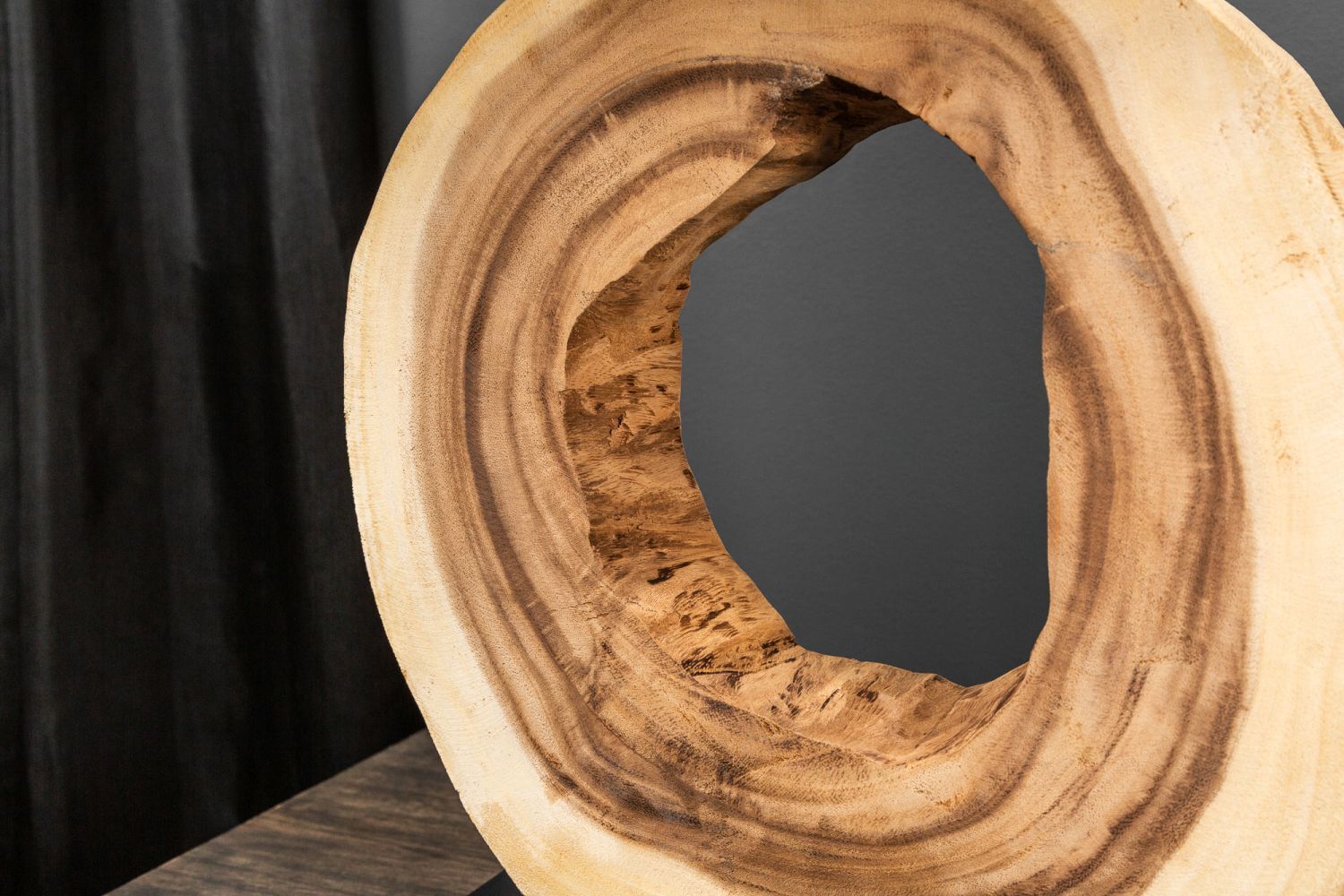 Lampe de table cosy KYRISSA bois massif 63cm pièce unique Holz, Hartholz, Gebeiztes Holz, Innenarchitektur, Person