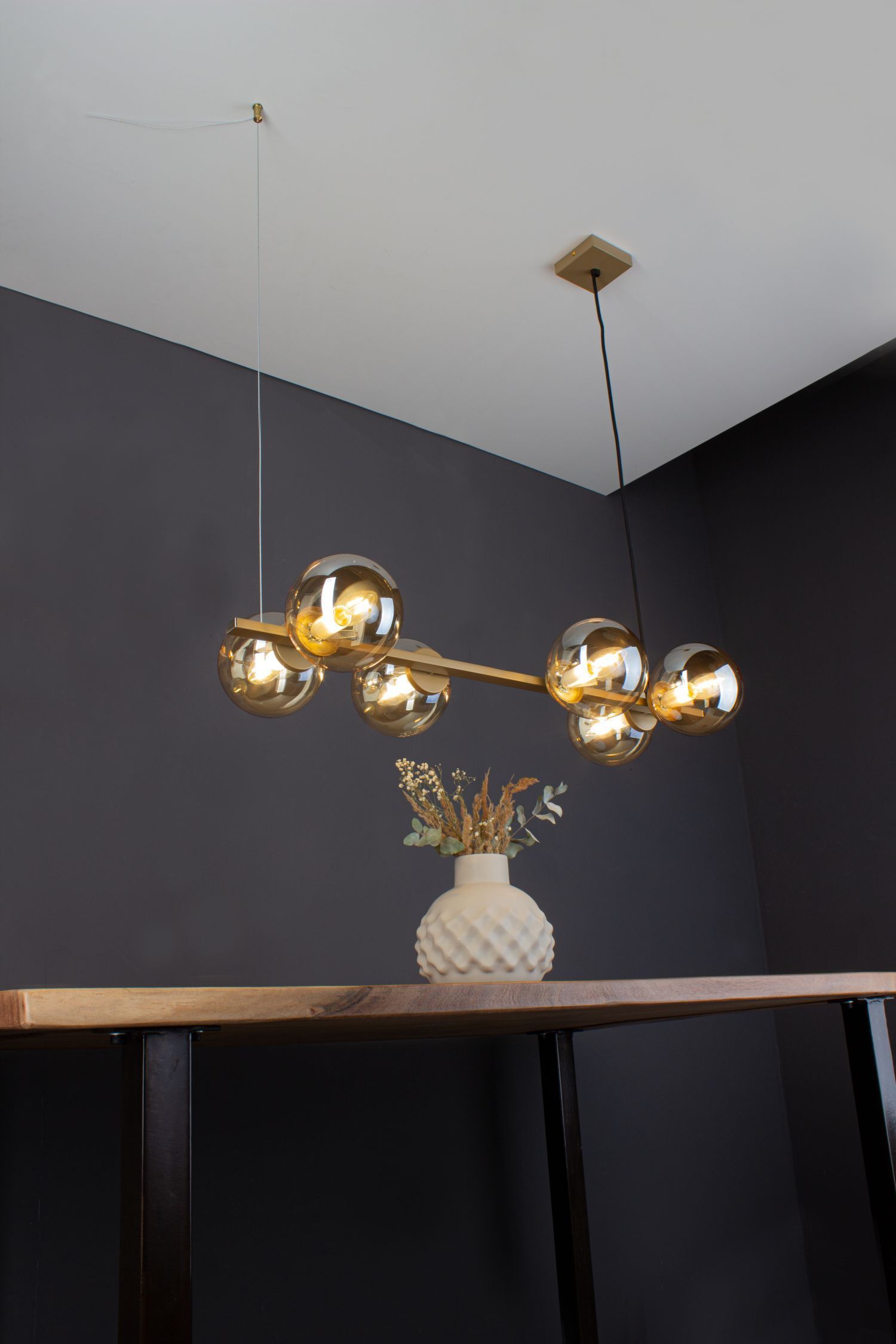 Lampe à suspendre en or ambre L:80 cm boules de style