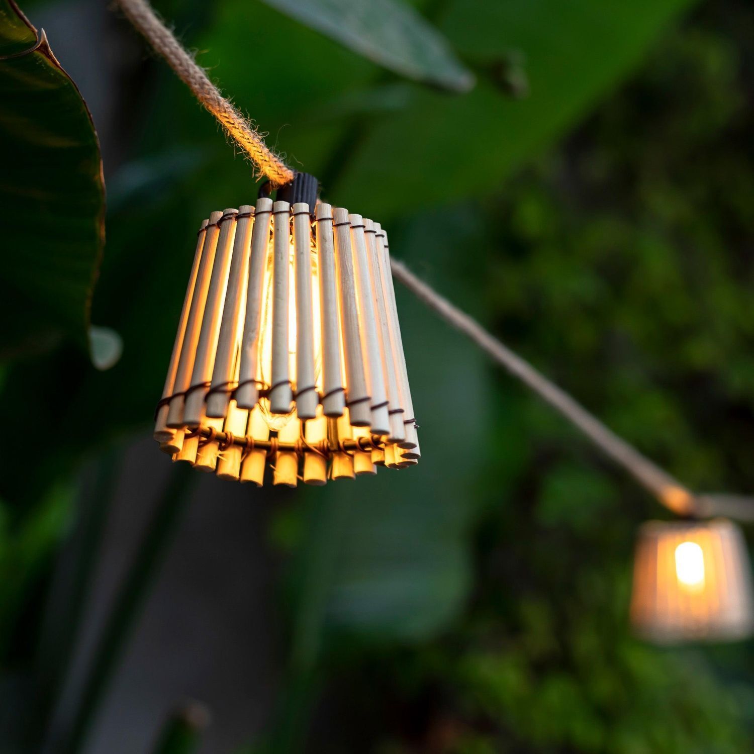 Guirlande lumineuse solaire à LED 5m de long IP44 2200 K Abat-jour en bambou
